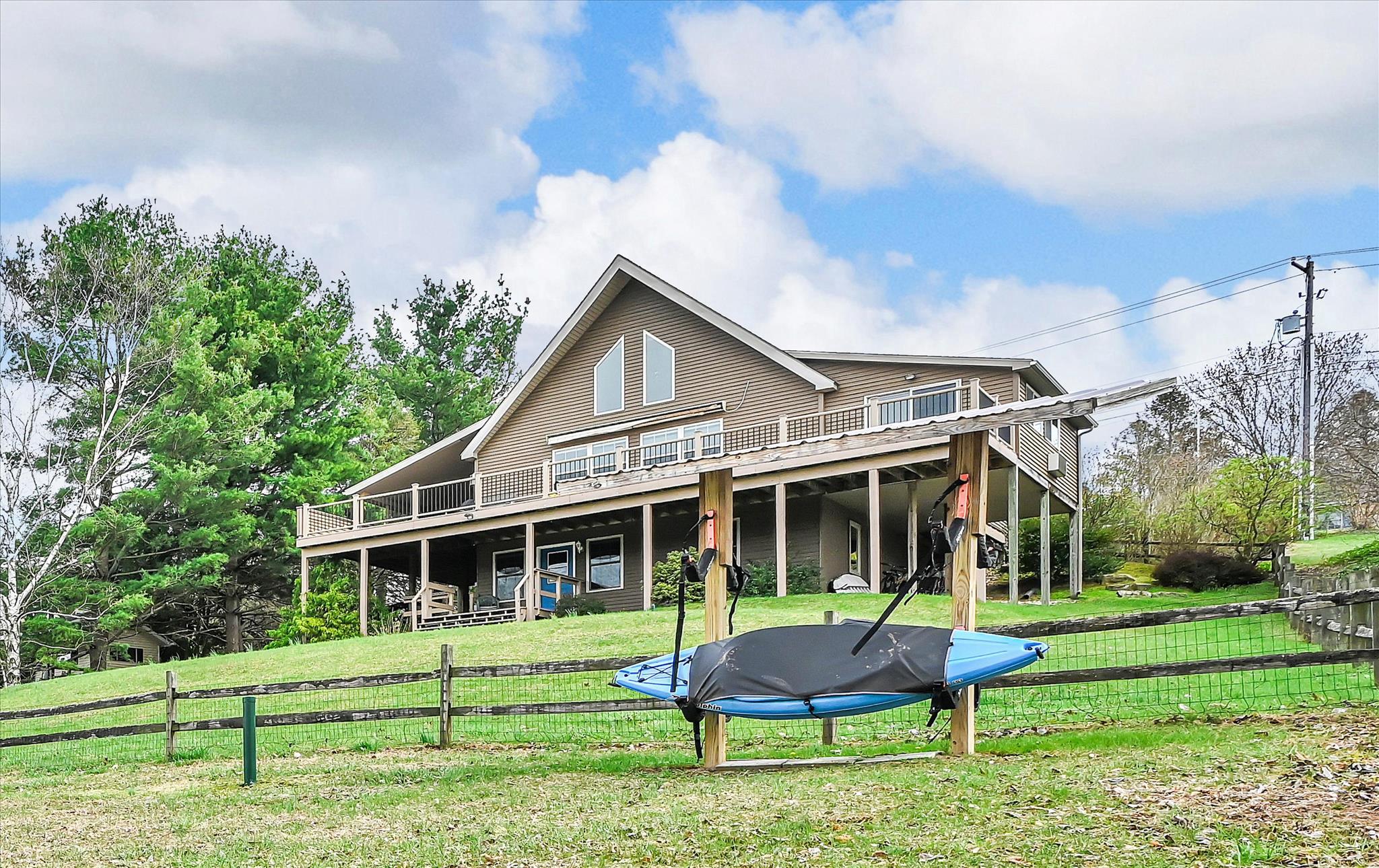 LAKE WYNONAH - Residential