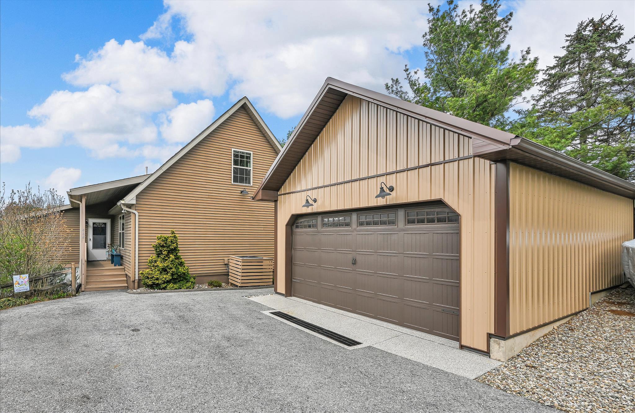 LAKE WYNONAH - Residential