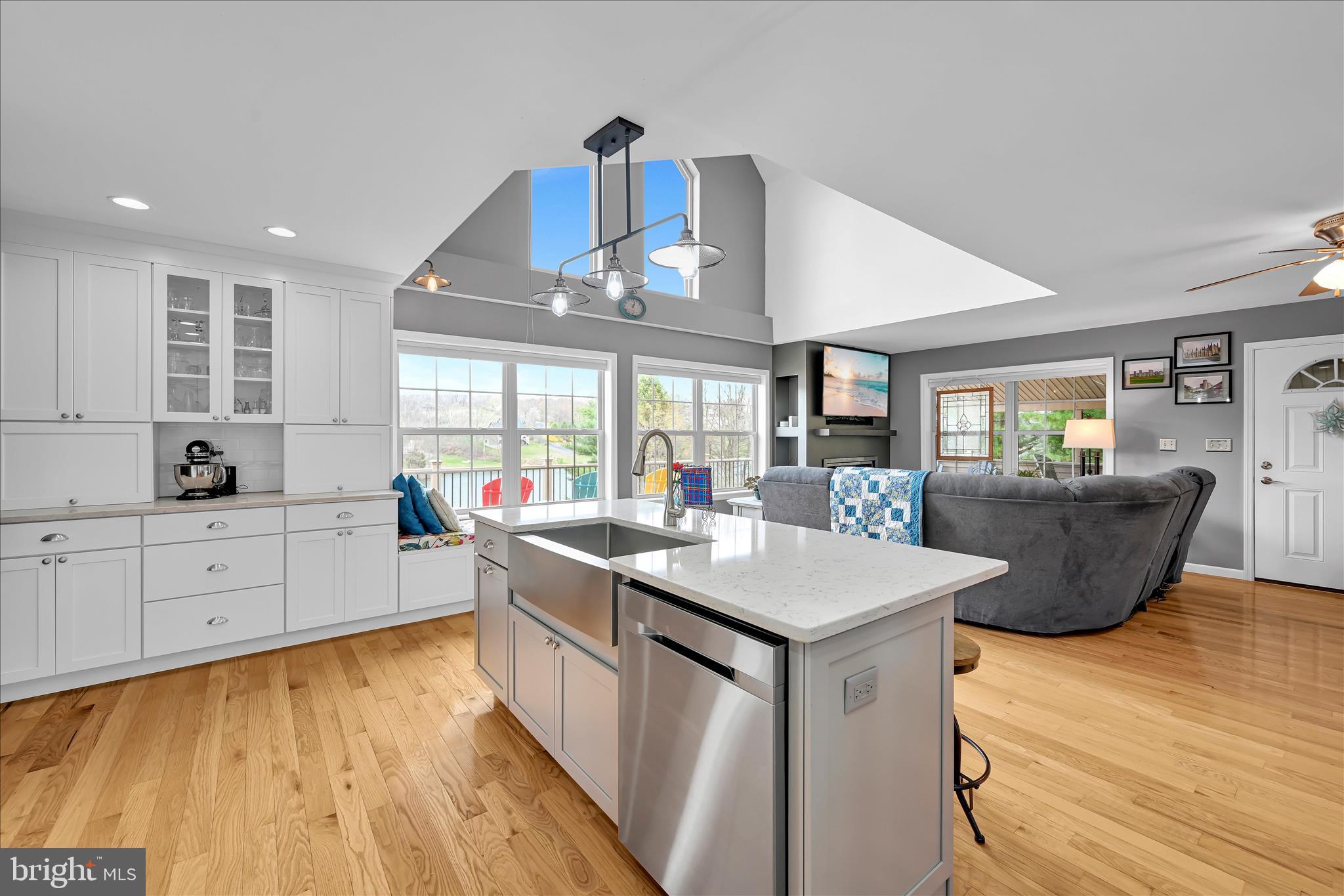 LAKE WYNONAH - Residential