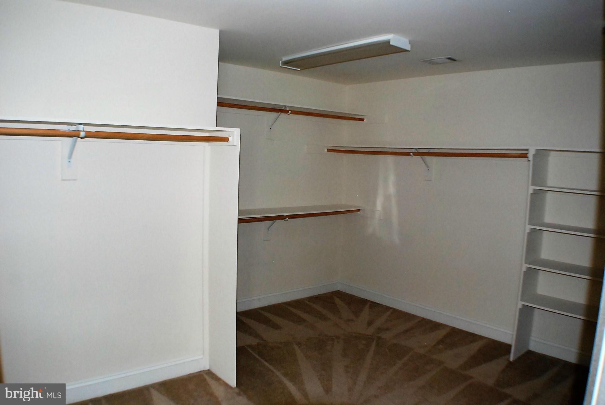 HAMMONDS MILL - Residential