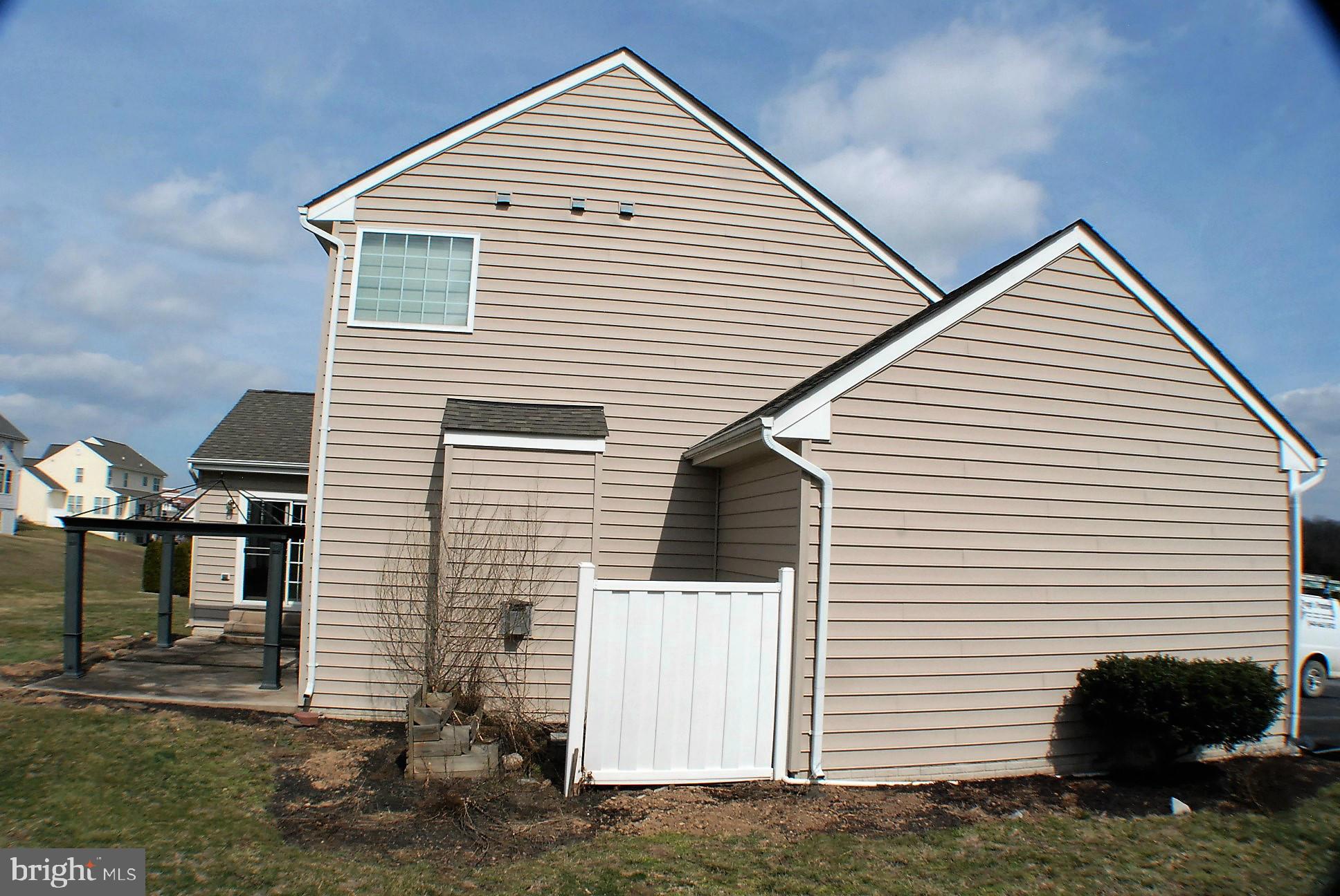 HAMMONDS MILL - Residential