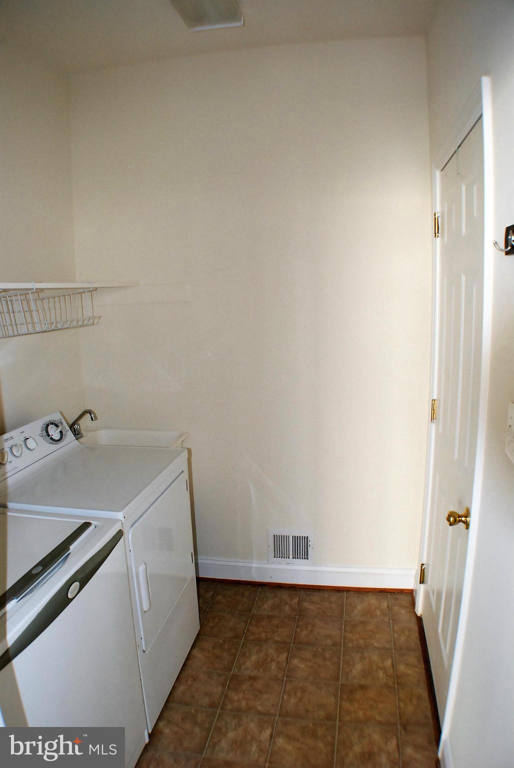 HAMMONDS MILL - Residential