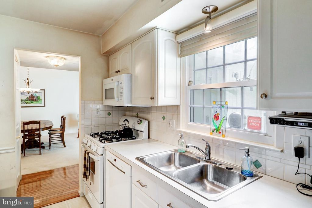 Photo of 397 Valleybrook Drive, LANCASTER, PA 17601 (MLS # PALA2074374)