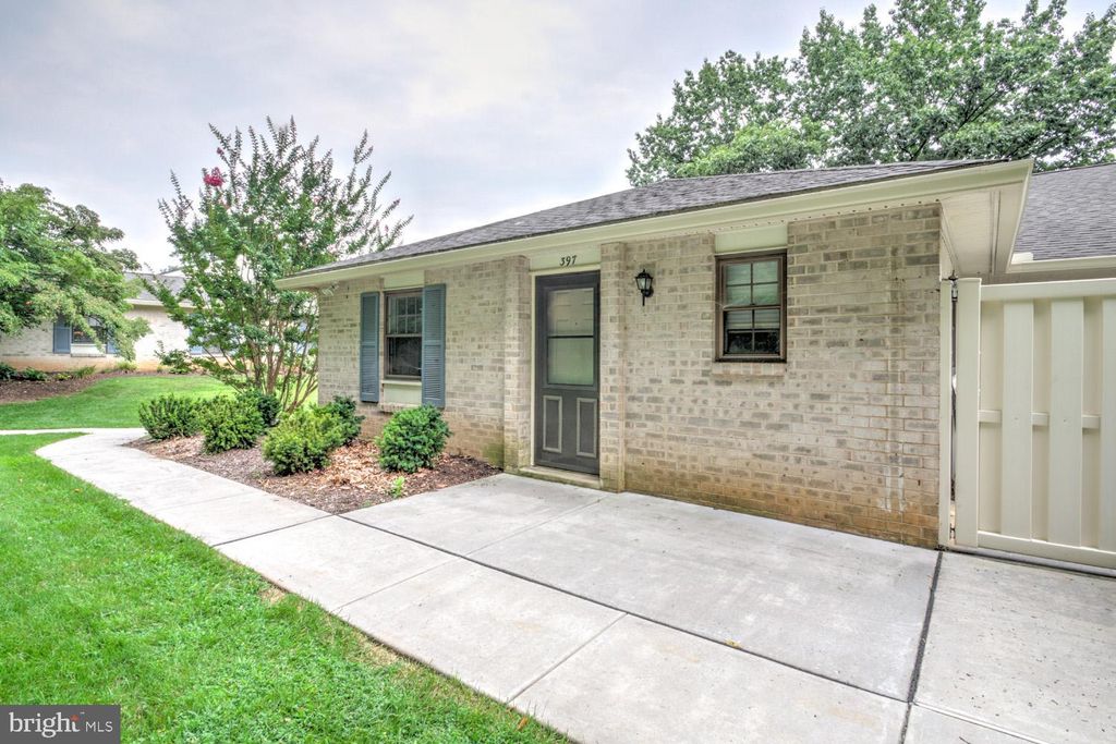 Photo of 397 Valleybrook Drive, LANCASTER, PA 17601 (MLS # PALA2074374)