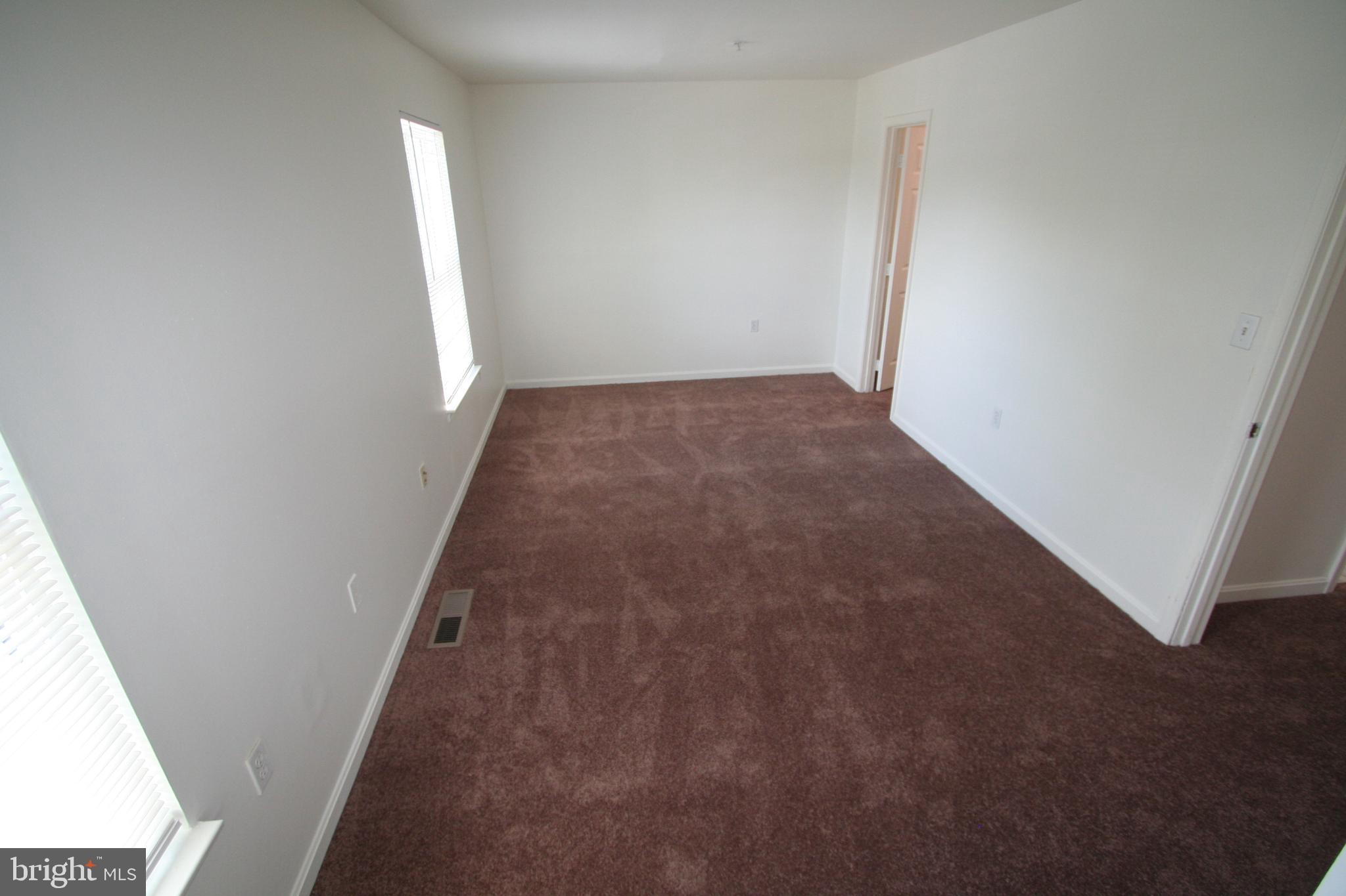 HAMLET WOODS - Residential Lease