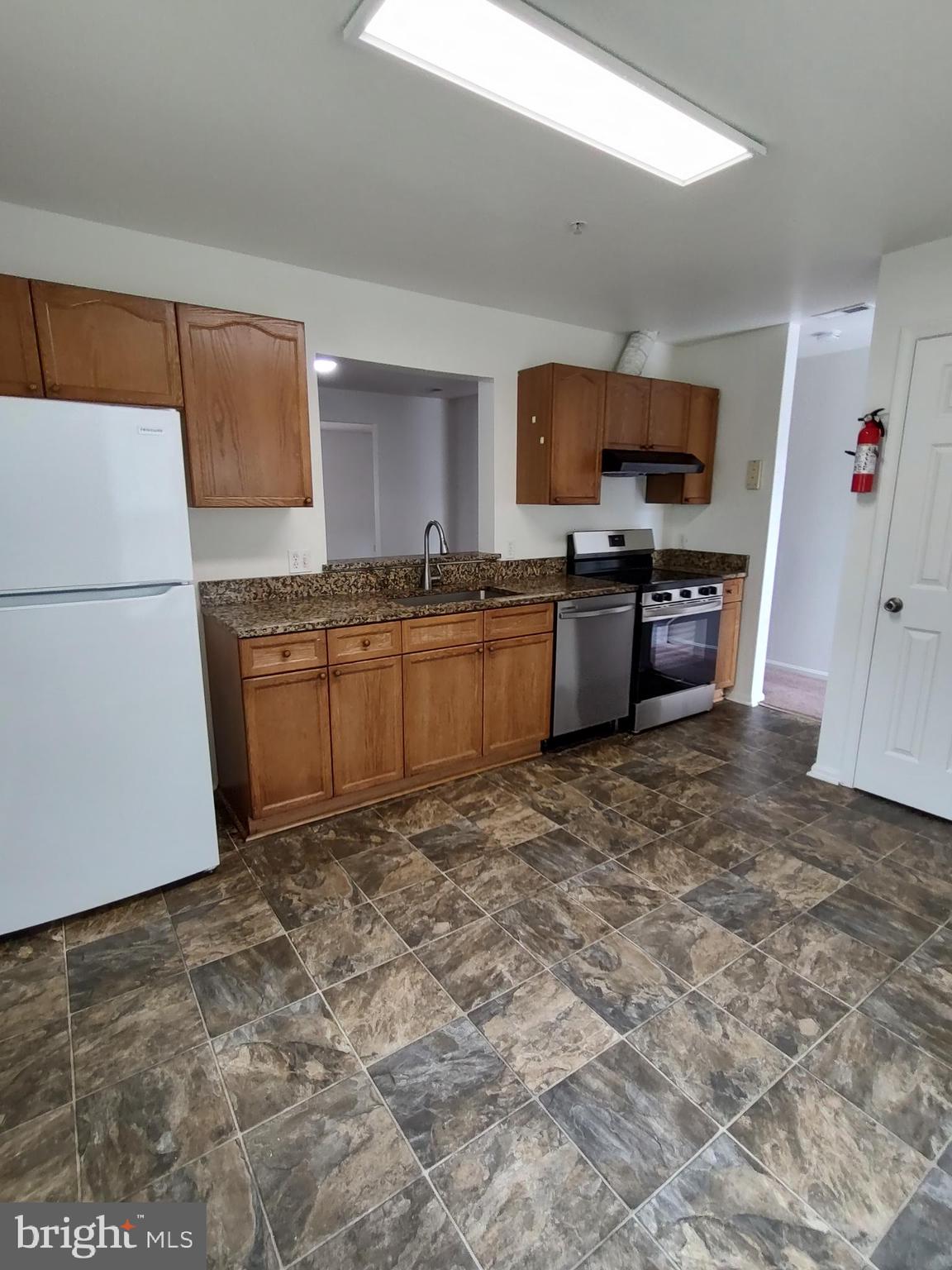 HAMLET WOODS - Residential Lease