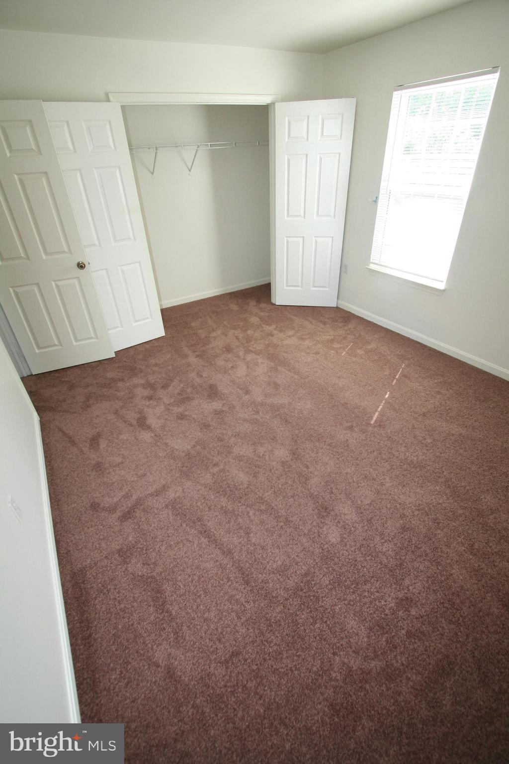 HAMLET WOODS - Residential Lease