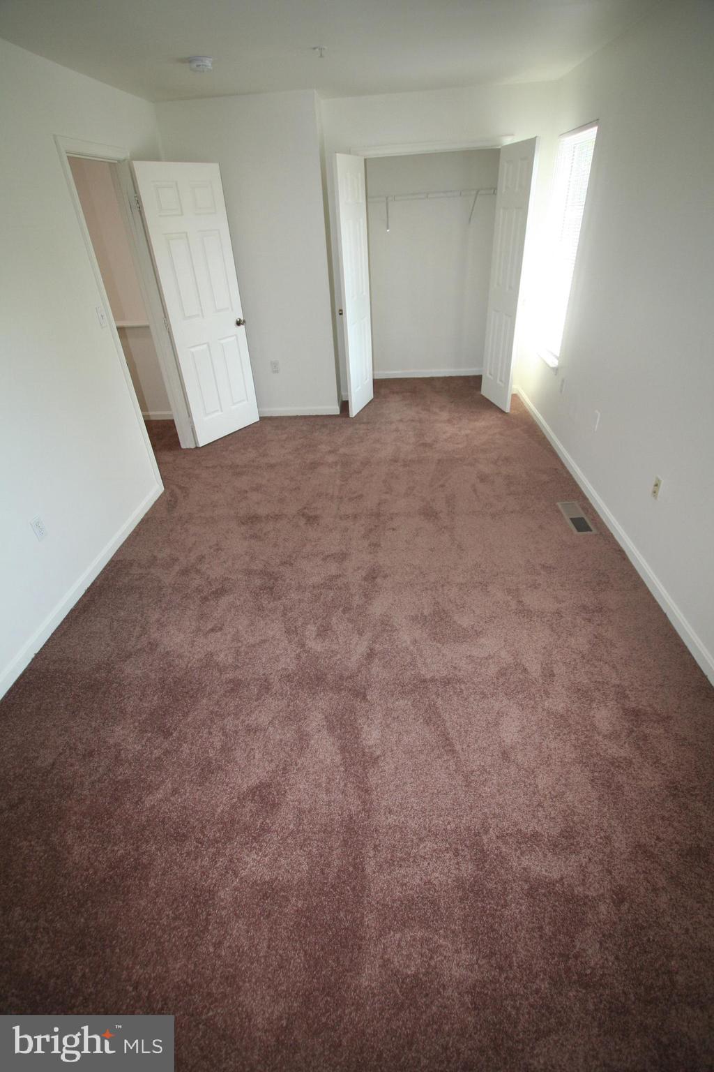 HAMLET WOODS - Residential Lease