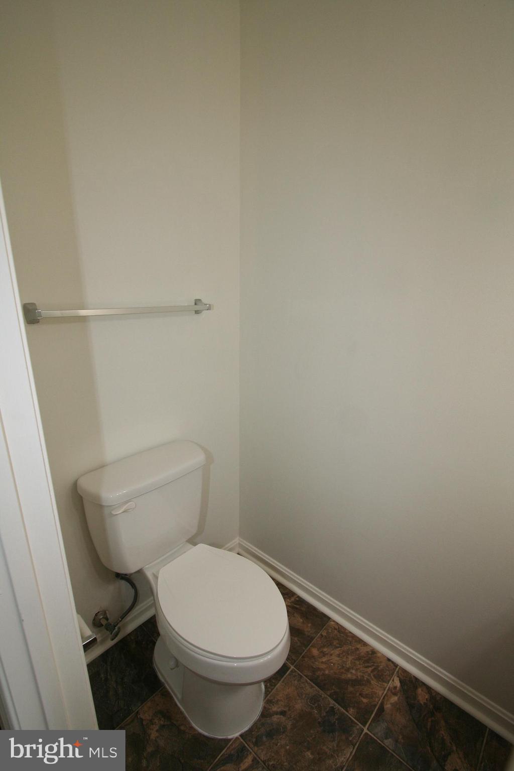 HAMLET WOODS - Residential Lease