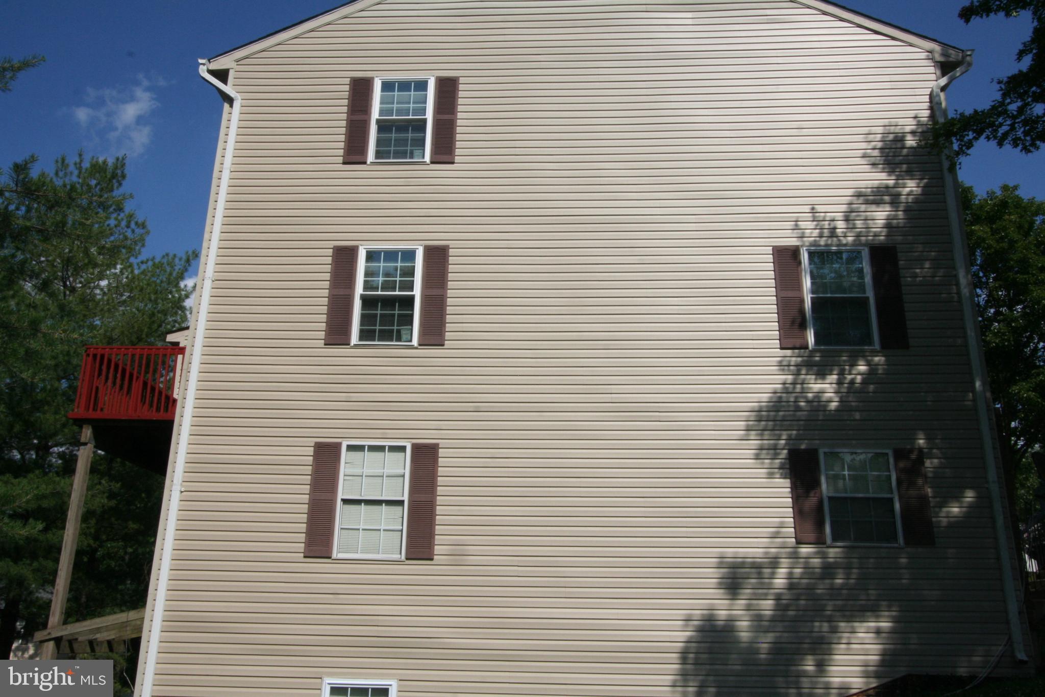 HAMLET WOODS - Residential Lease