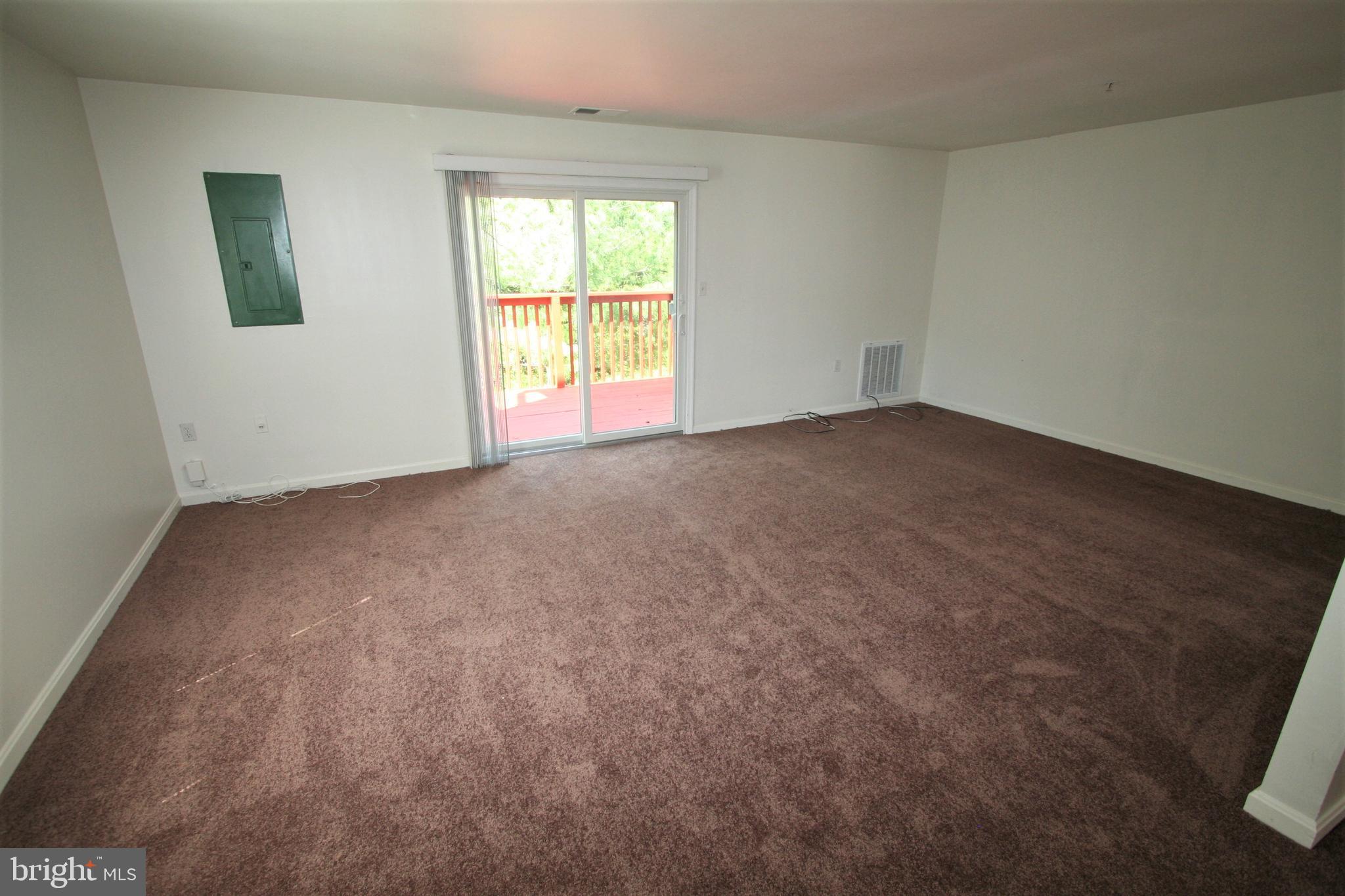 HAMLET WOODS - Residential Lease