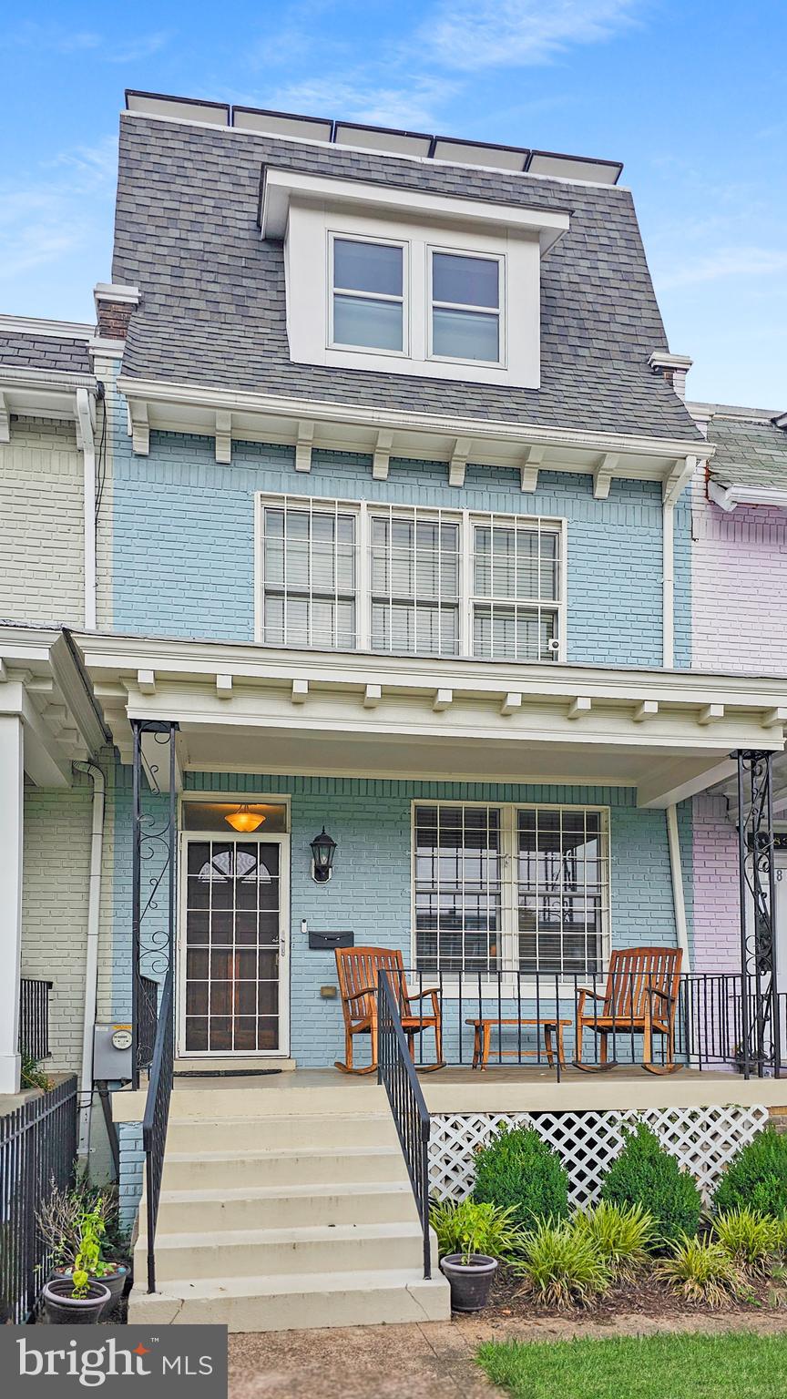 1834 MASSACHUSETTS AVENUE SE