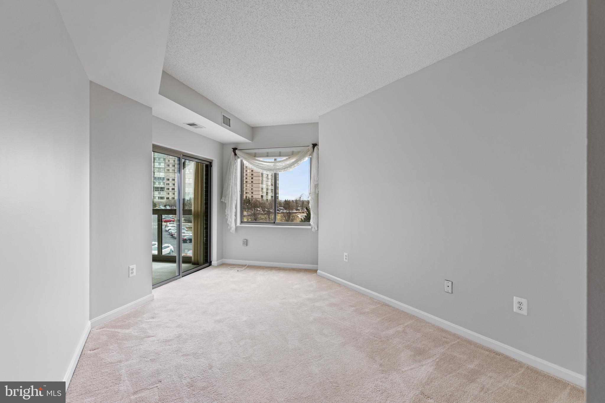 BLUE RIDGE AT LANSDOWNE WOODS - Residential