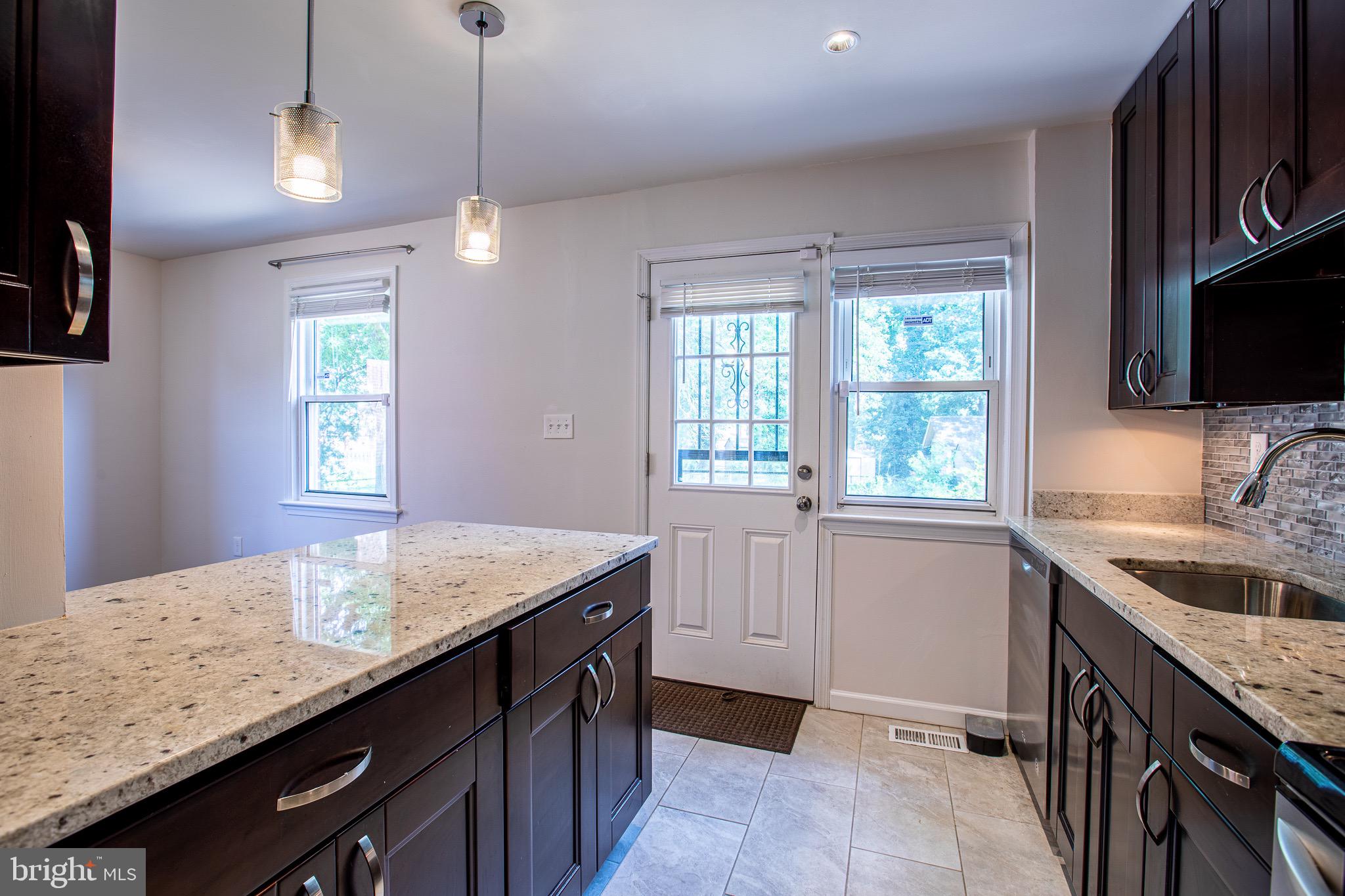 TEMPLE HILLS - Residential Lease