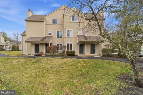 Condo For Sale - 118 Woodlake Drive<br/> MARLTON, NJ 08053