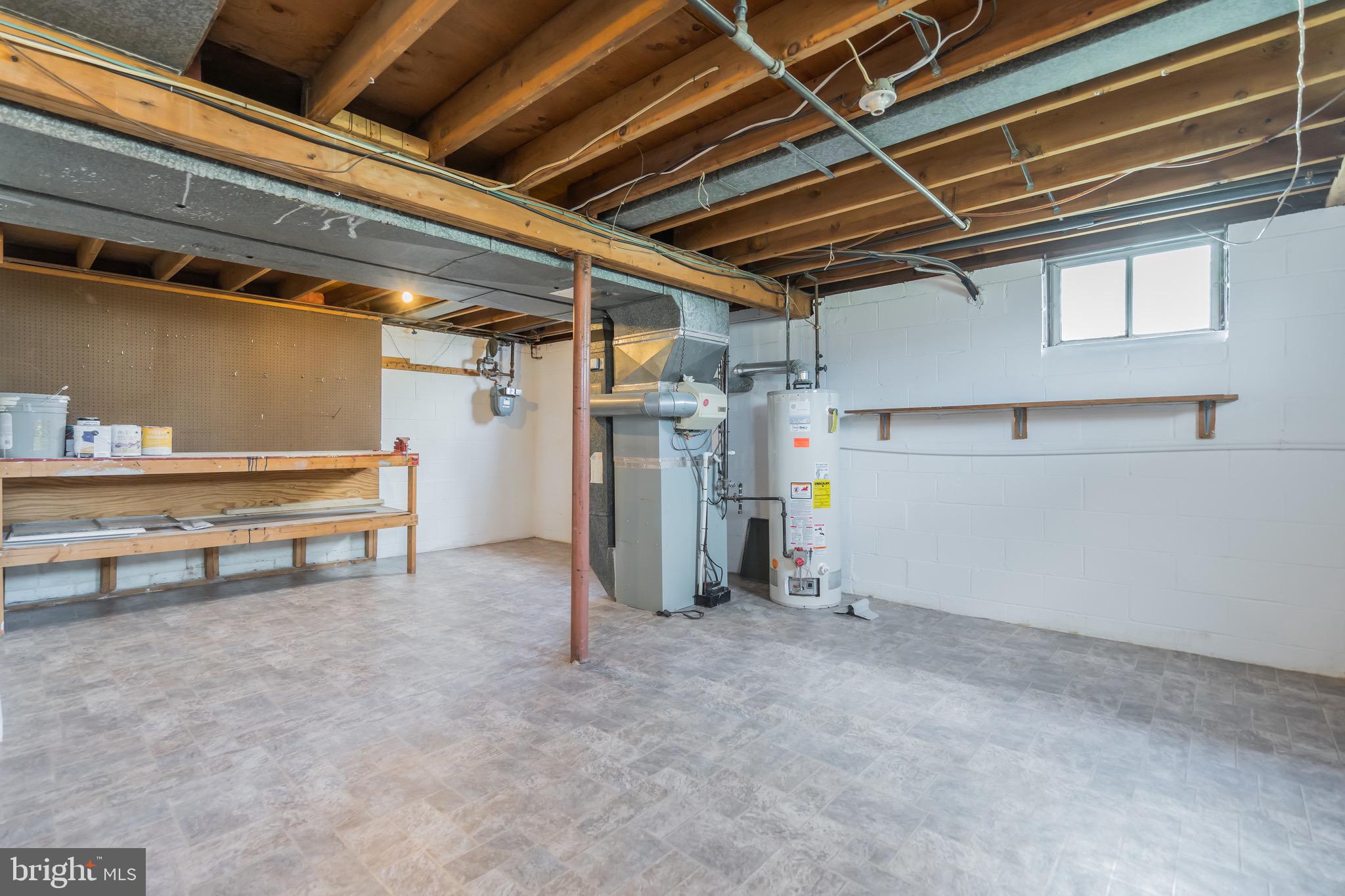 PLEASANTVILLE - Residential