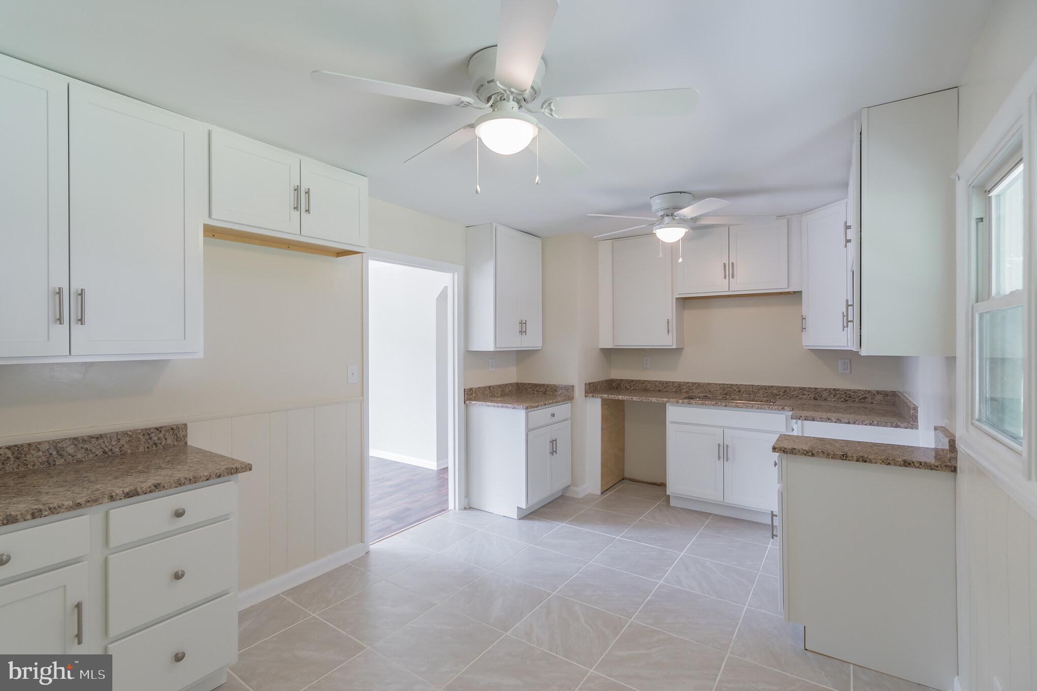 PLEASANTVILLE - Residential