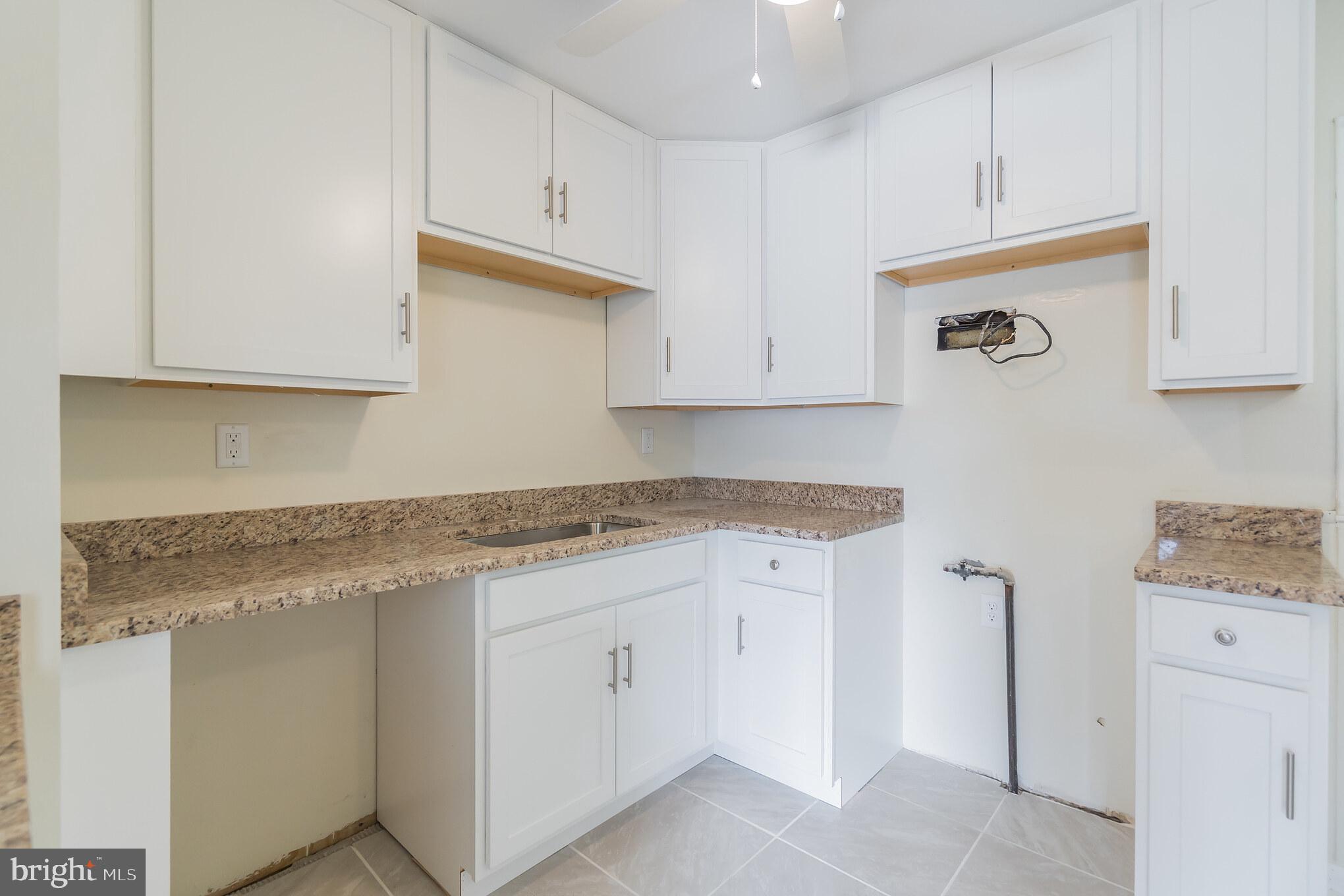 PLEASANTVILLE - Residential