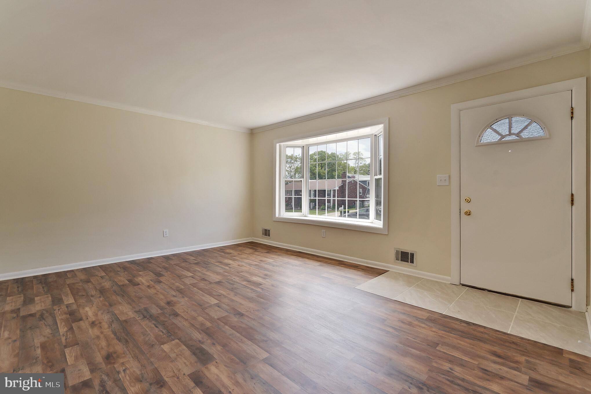 PLEASANTVILLE - Residential