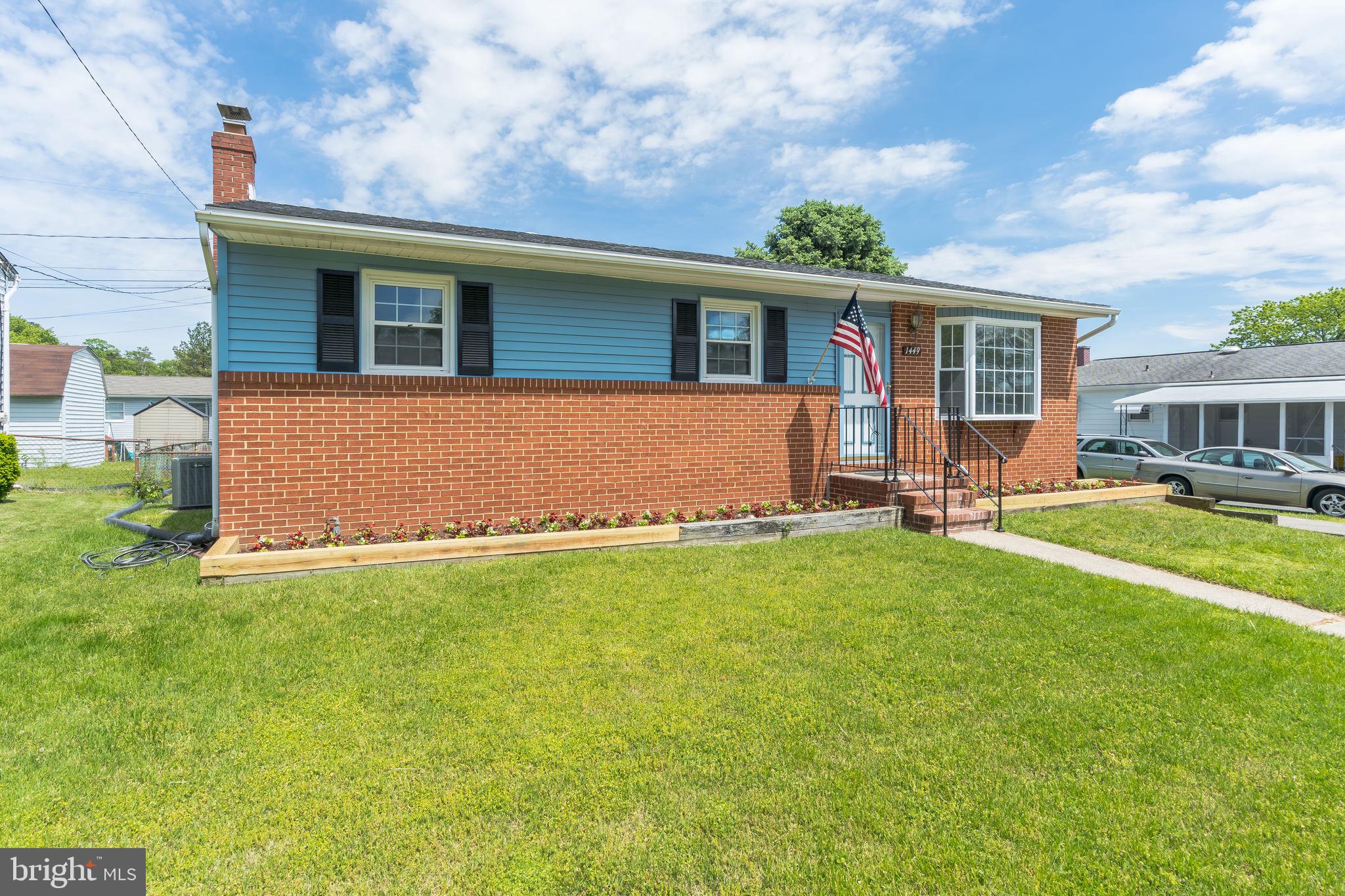 PLEASANTVILLE - Residential