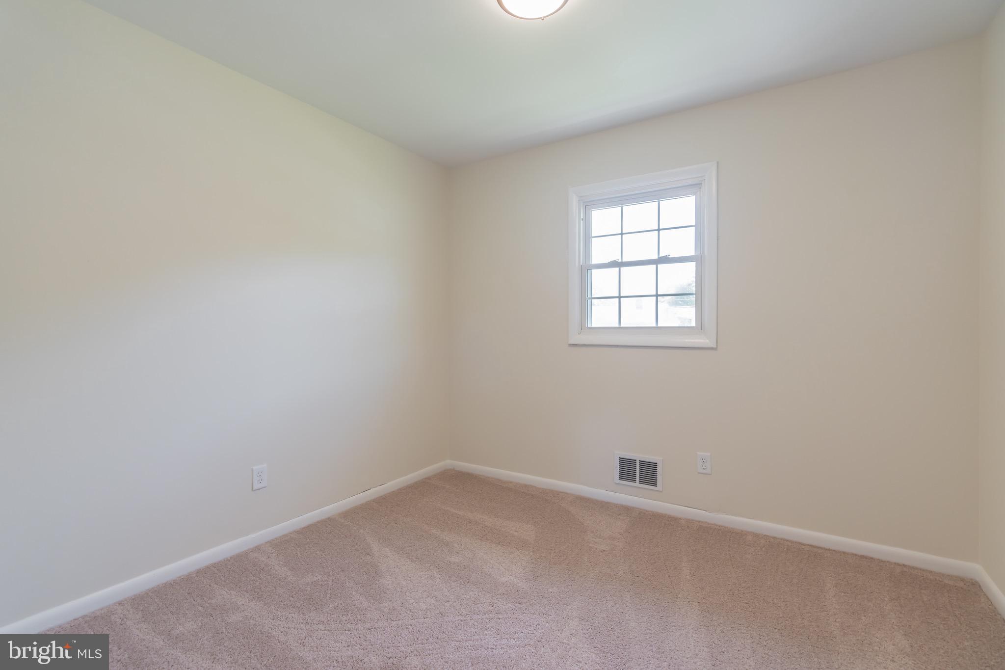 PLEASANTVILLE - Residential