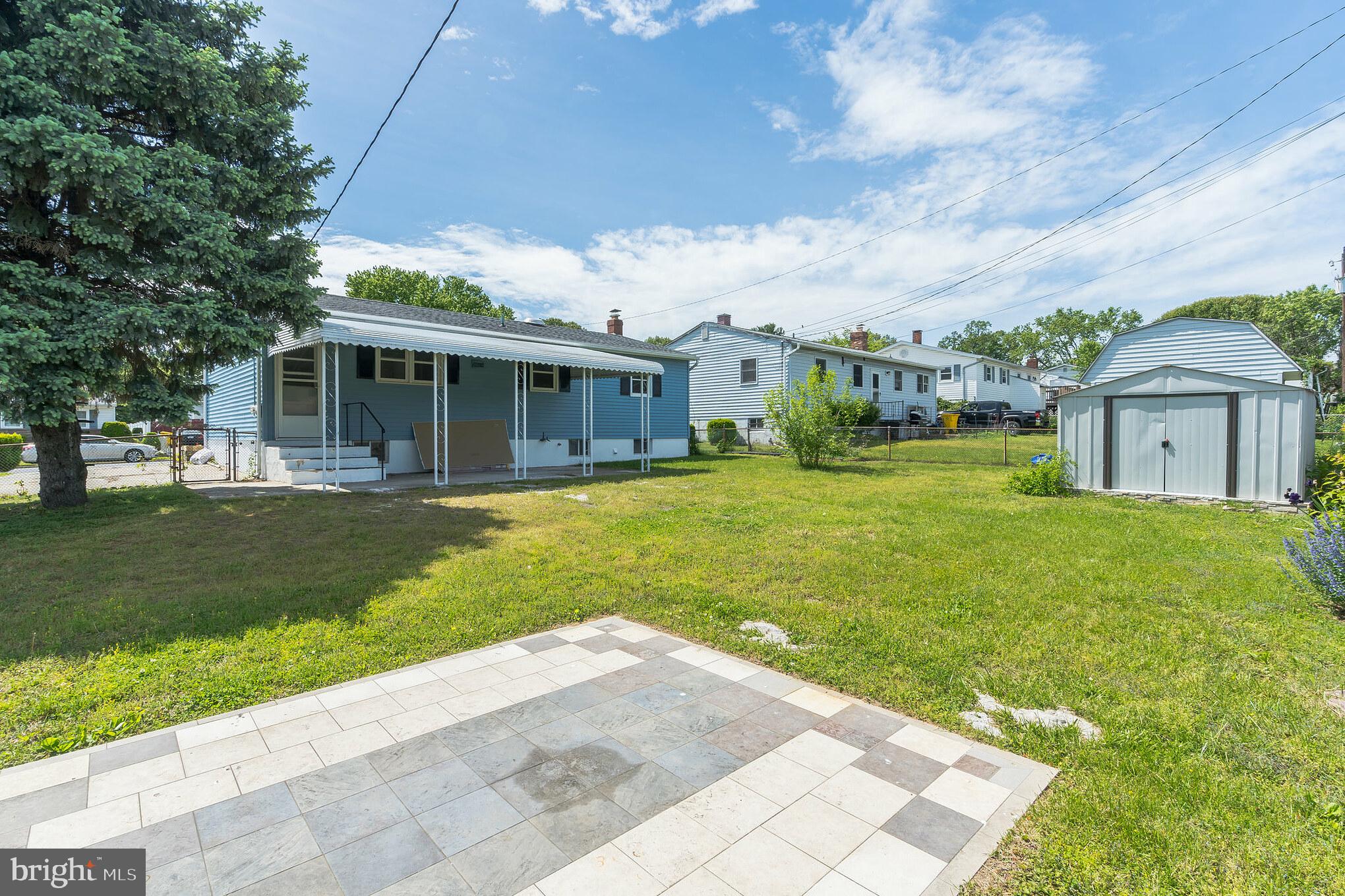 PLEASANTVILLE - Residential