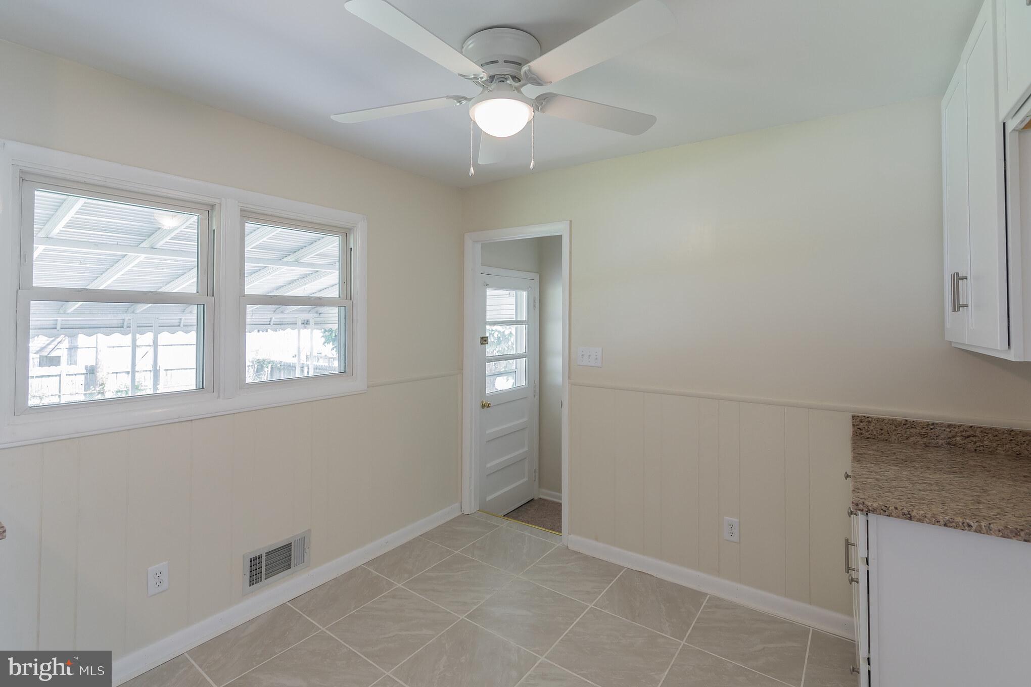 PLEASANTVILLE - Residential