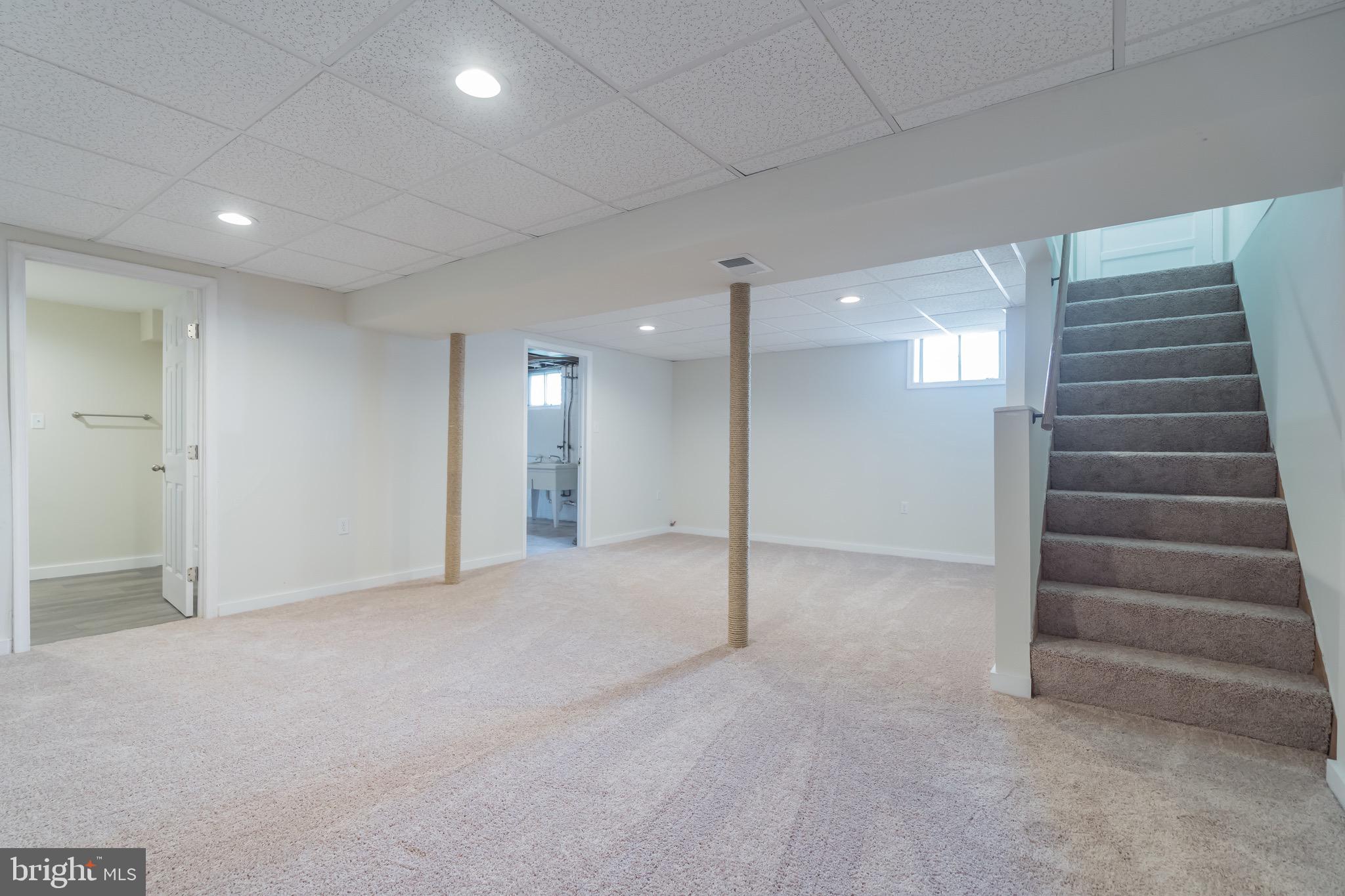 PLEASANTVILLE - Residential