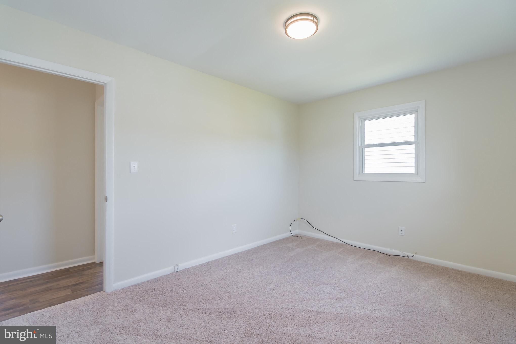 PLEASANTVILLE - Residential