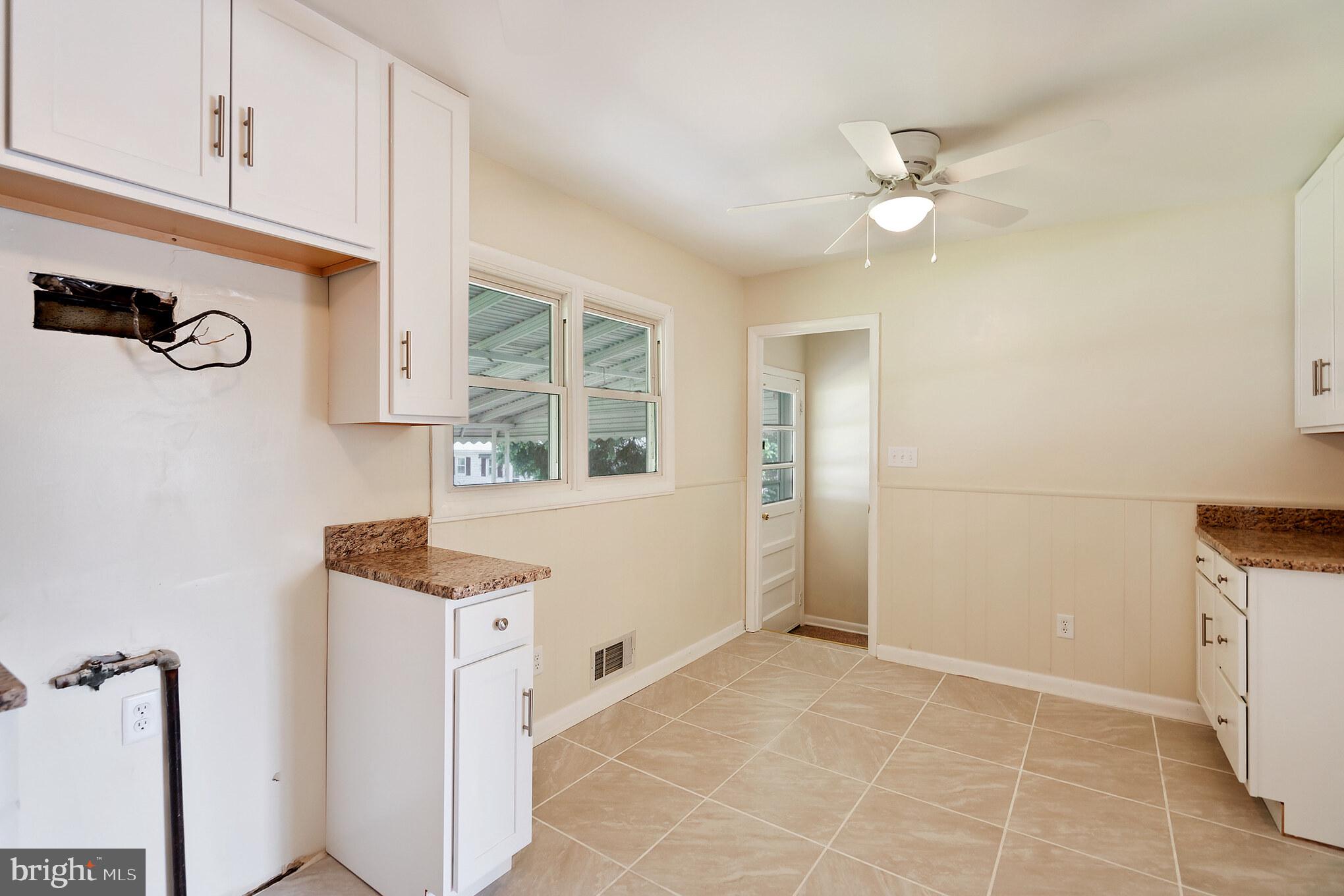 PLEASANTVILLE - Residential