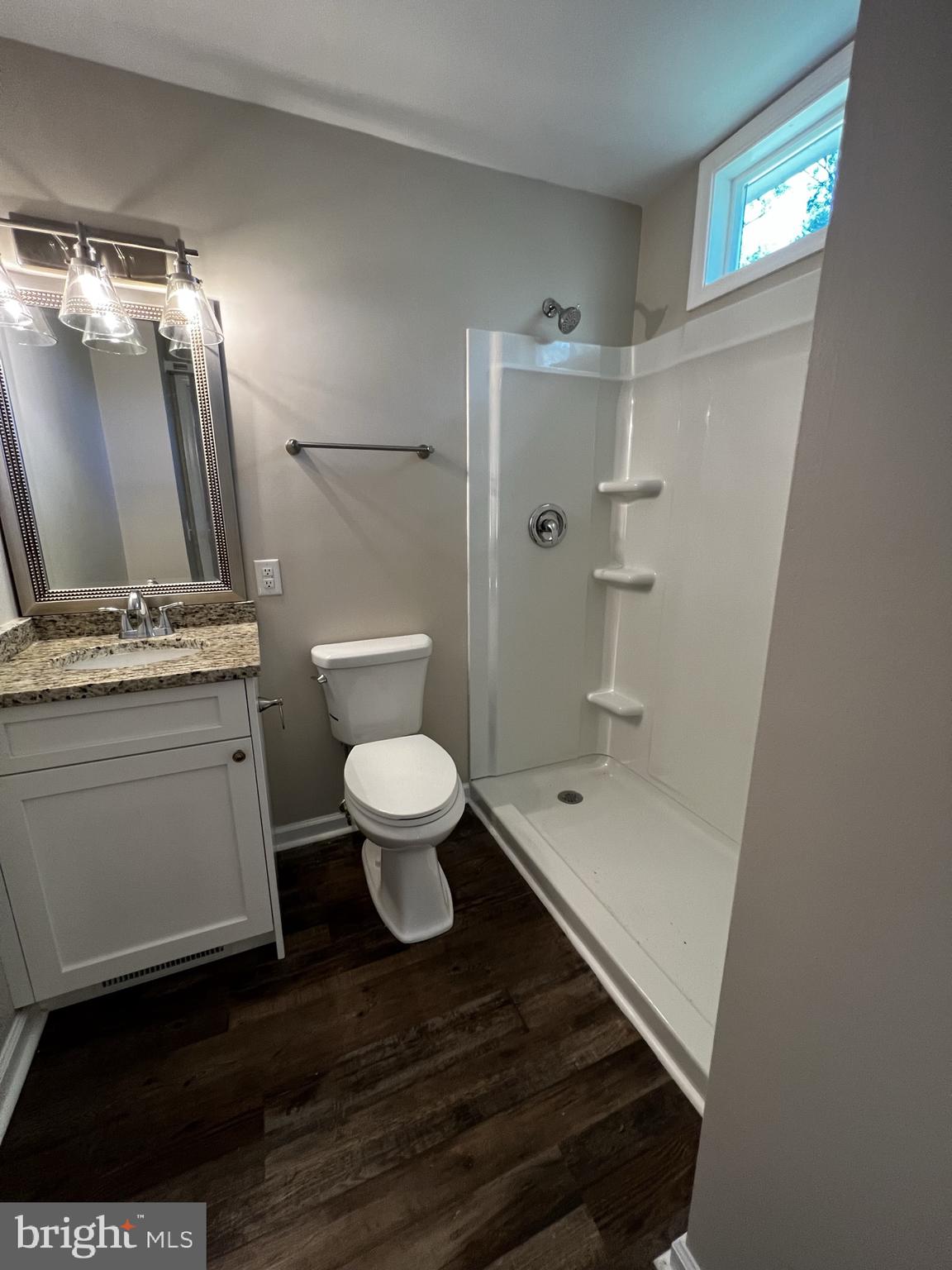 SOUTH CLIFTON - Residential Lease