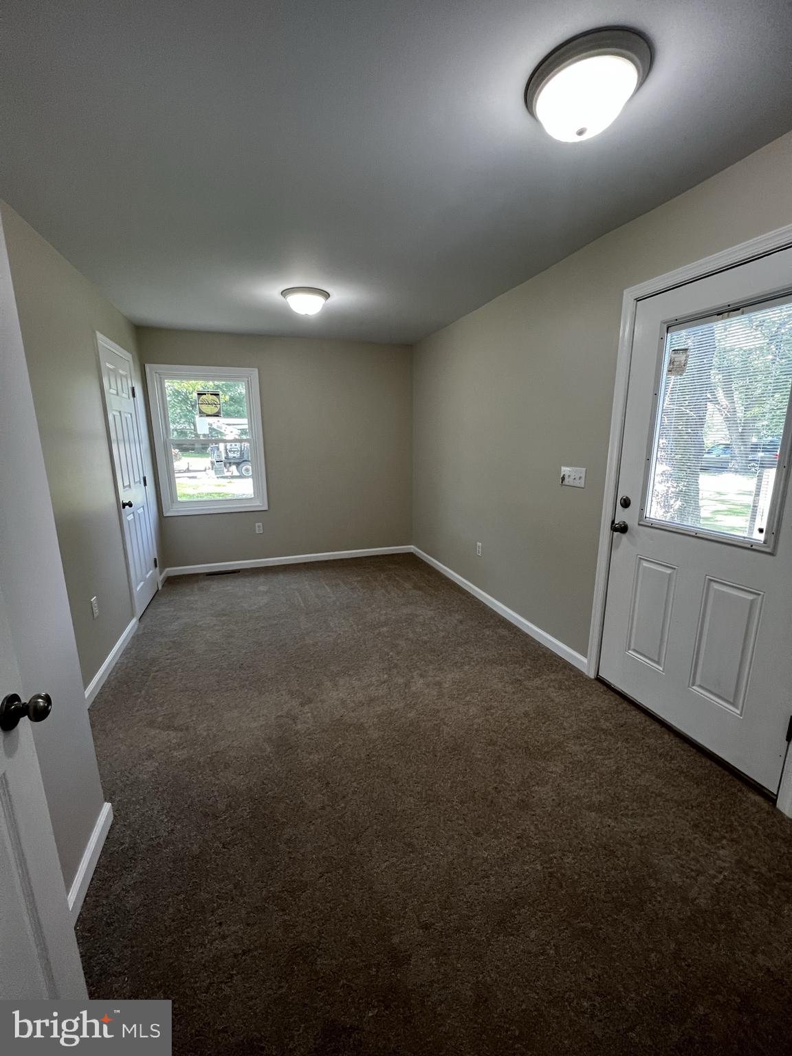 SOUTH CLIFTON - Residential Lease