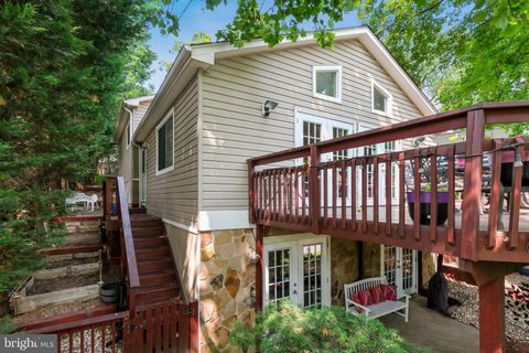 Photo of 11213 Valley View Avenue, KENSINGTON, MD 20895 (MLS # MDMC2183028) Photo of 11213 Valley View Avenue, KENSINGTON, MD 20895 (MLS # MDMC2183028)