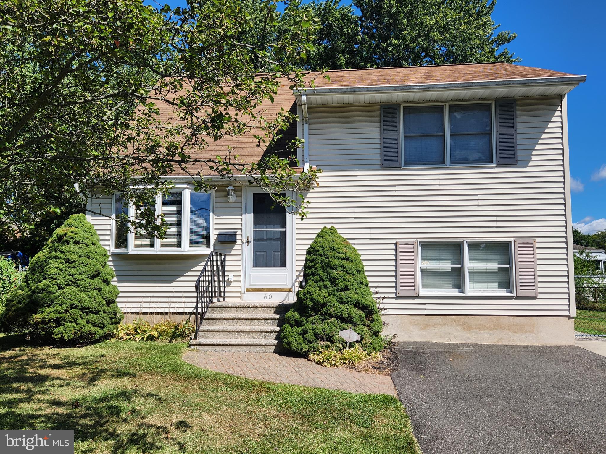 60 SMITHFIELD AVENUE