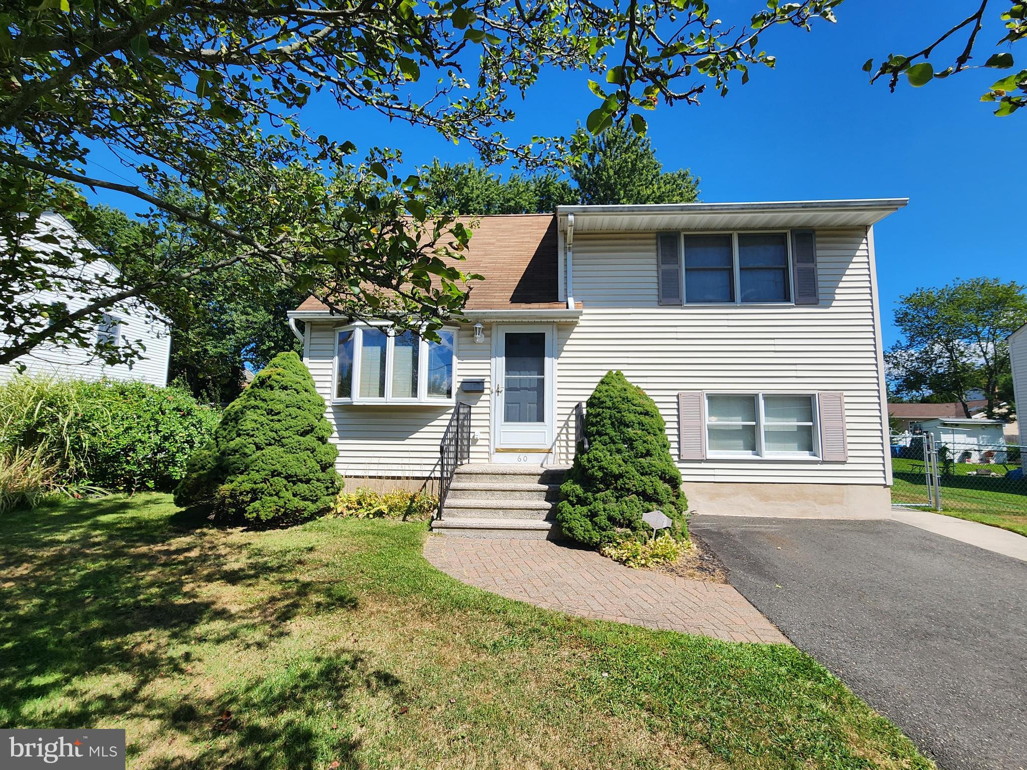 60 SMITHFIELD AVENUE