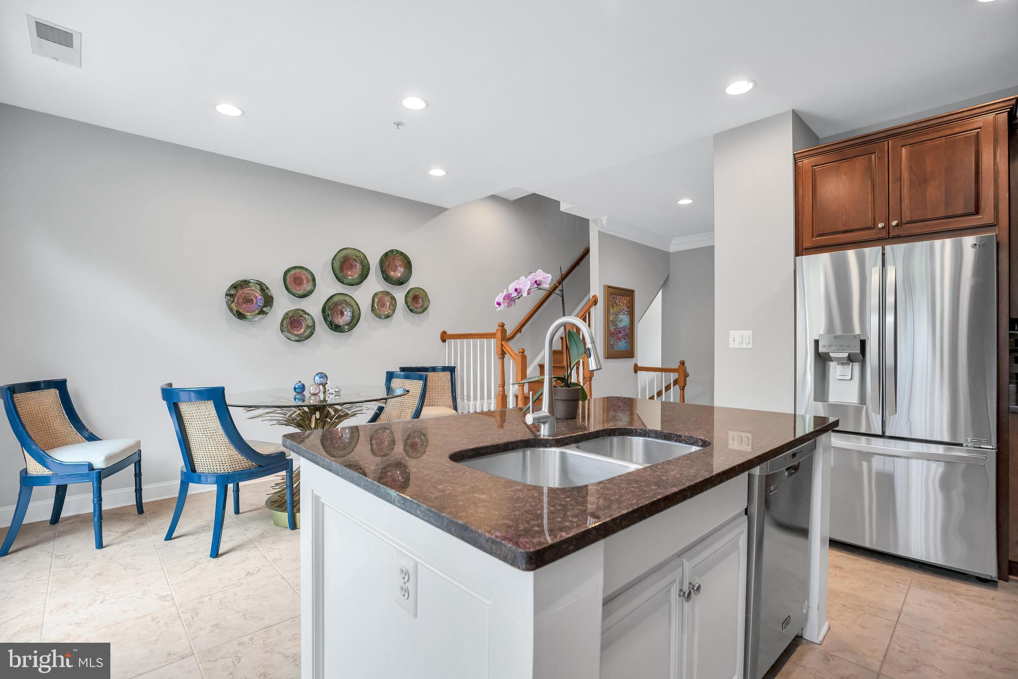 OLD TOWN COURT - Residential