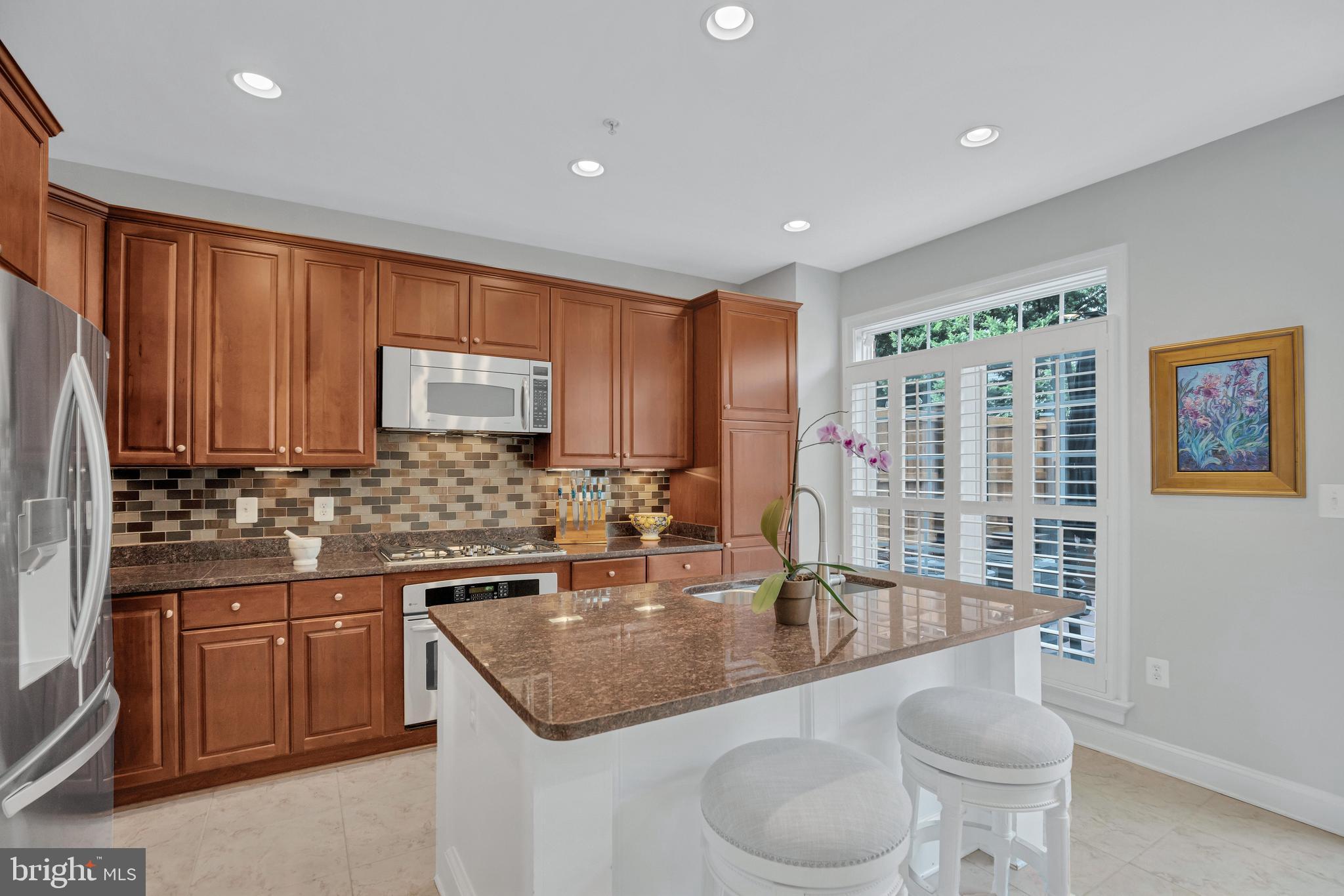 OLD TOWN COURT - Residential