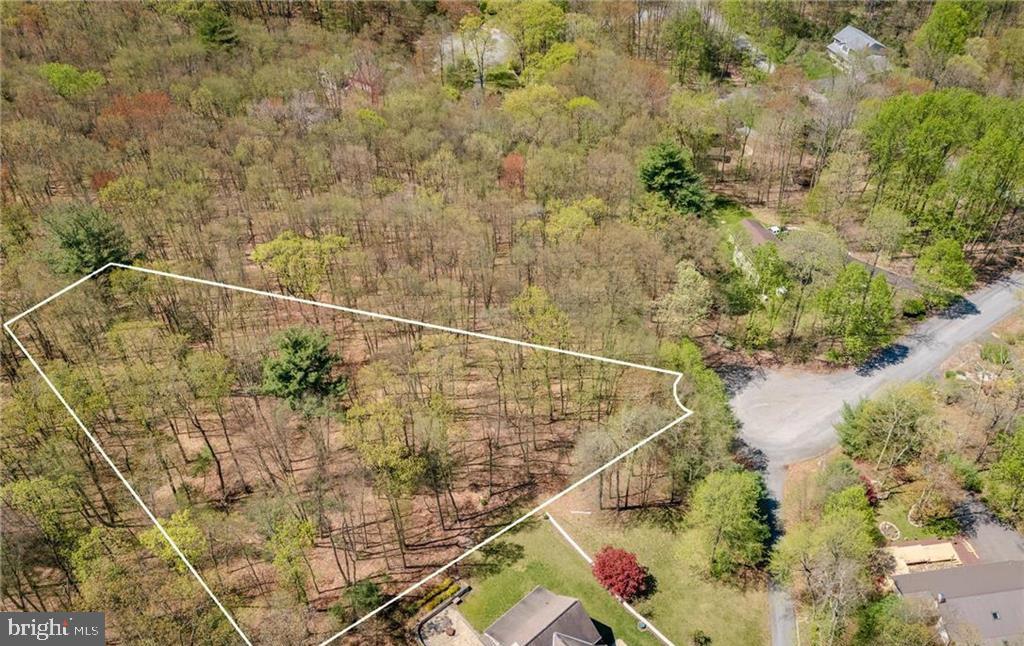 Beautiful .84 acre building lot situated in the Retreat Village located in desirable West Penn Township, Schuylkill County, PA. Eye catching and tucked away at the end of a peaceful cul-de-sac this lot is surrounded by wooded land and beautiful views of the Pennsylvania Mountains. No builder restrictions and community water available. Convenient location near major travel routes and easy drive to the Lehigh Valley. Tamaqua Area School District offers 2 year Community College Scholarship to graduating students. Build your dream home here, call for your private showing today!