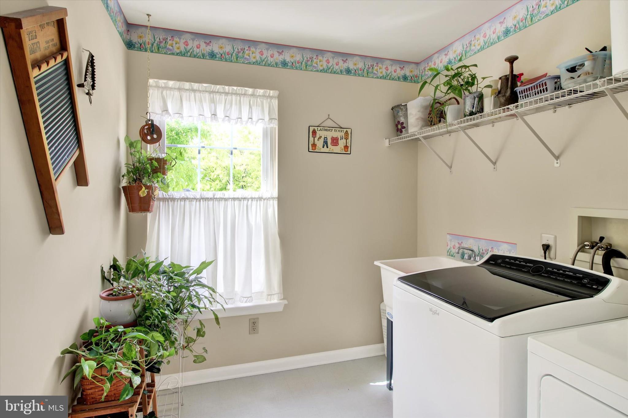 HAMPTON GREEN - Residential