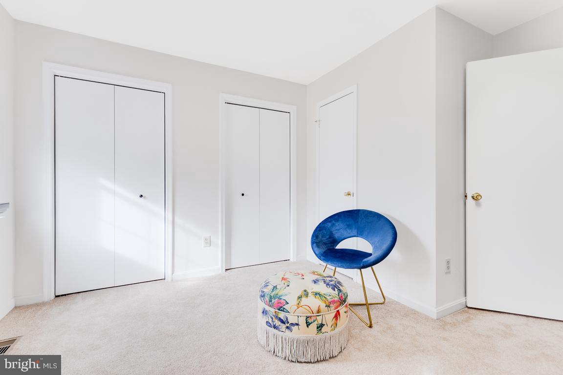 DEVONSHIRE TOWNHOMES - Residential