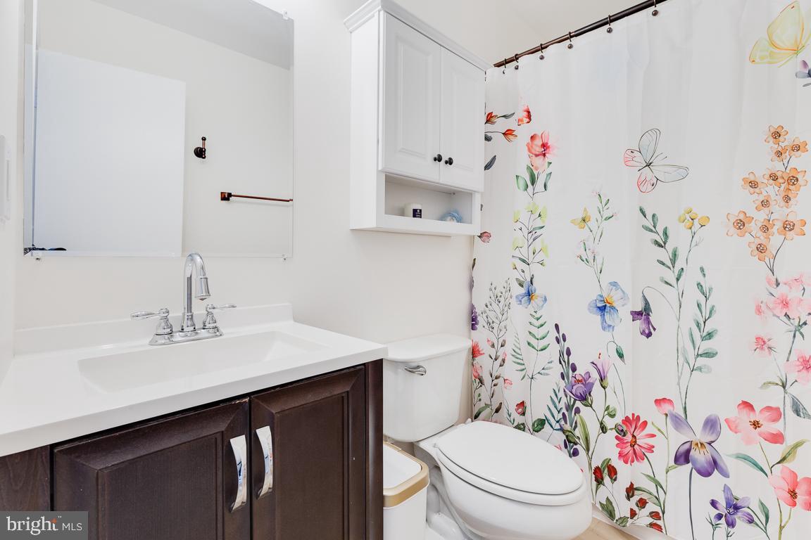 DEVONSHIRE TOWNHOMES - Residential