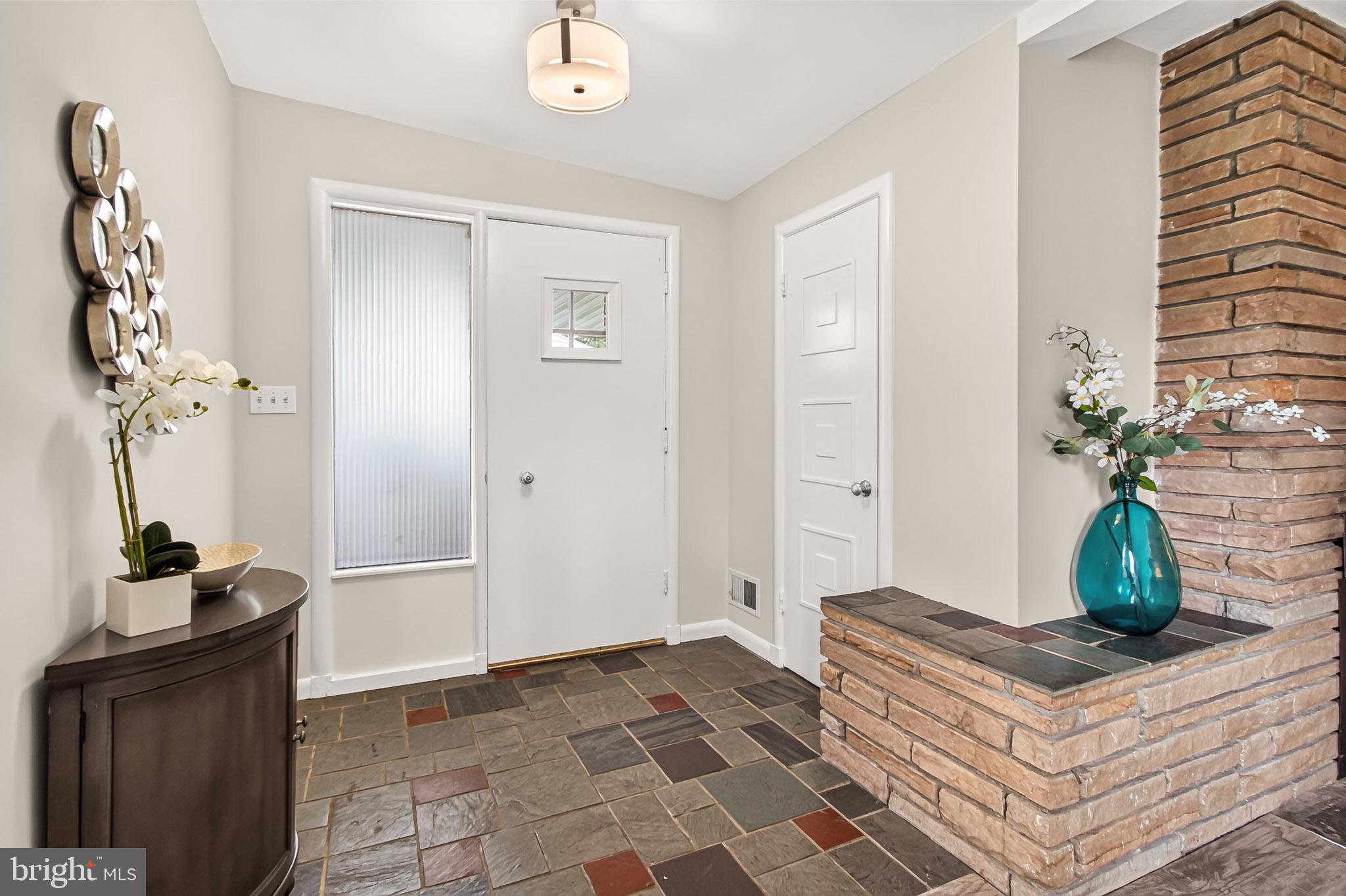 3539 DEVON DRIVE