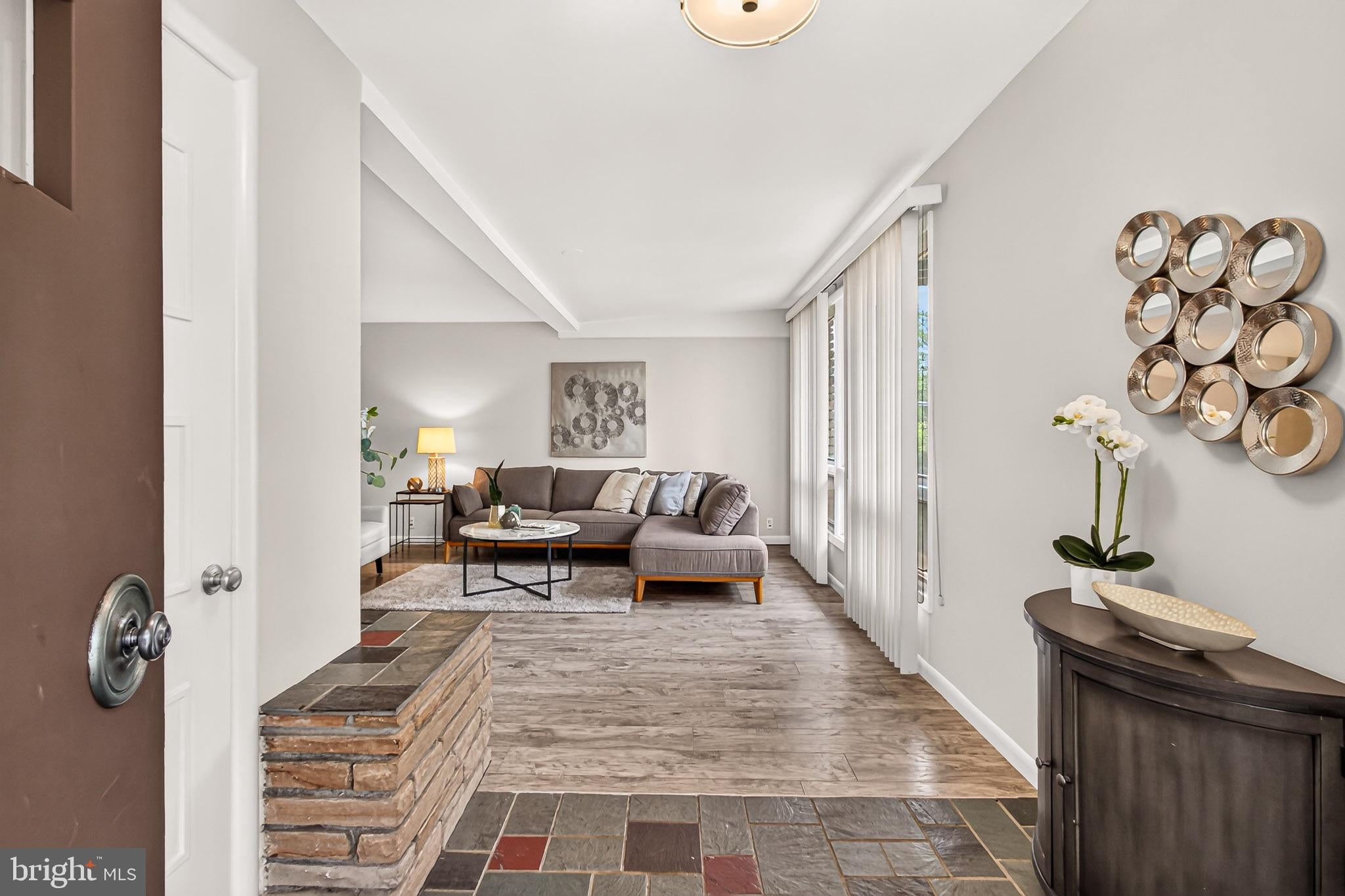 3539 DEVON DRIVE