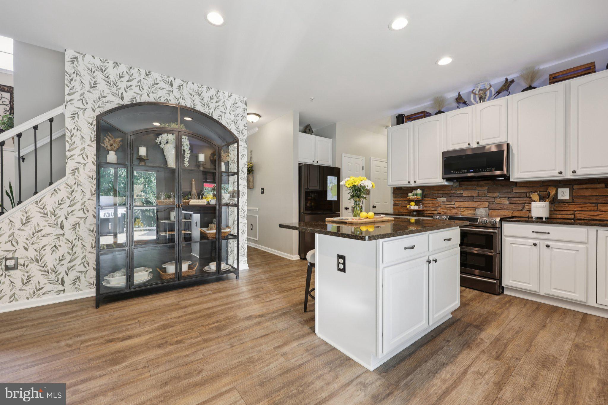 BEN OAKS - Residential