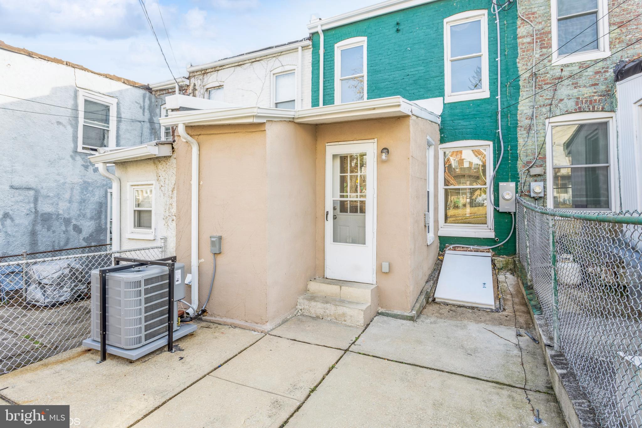 732 DENISON STREET