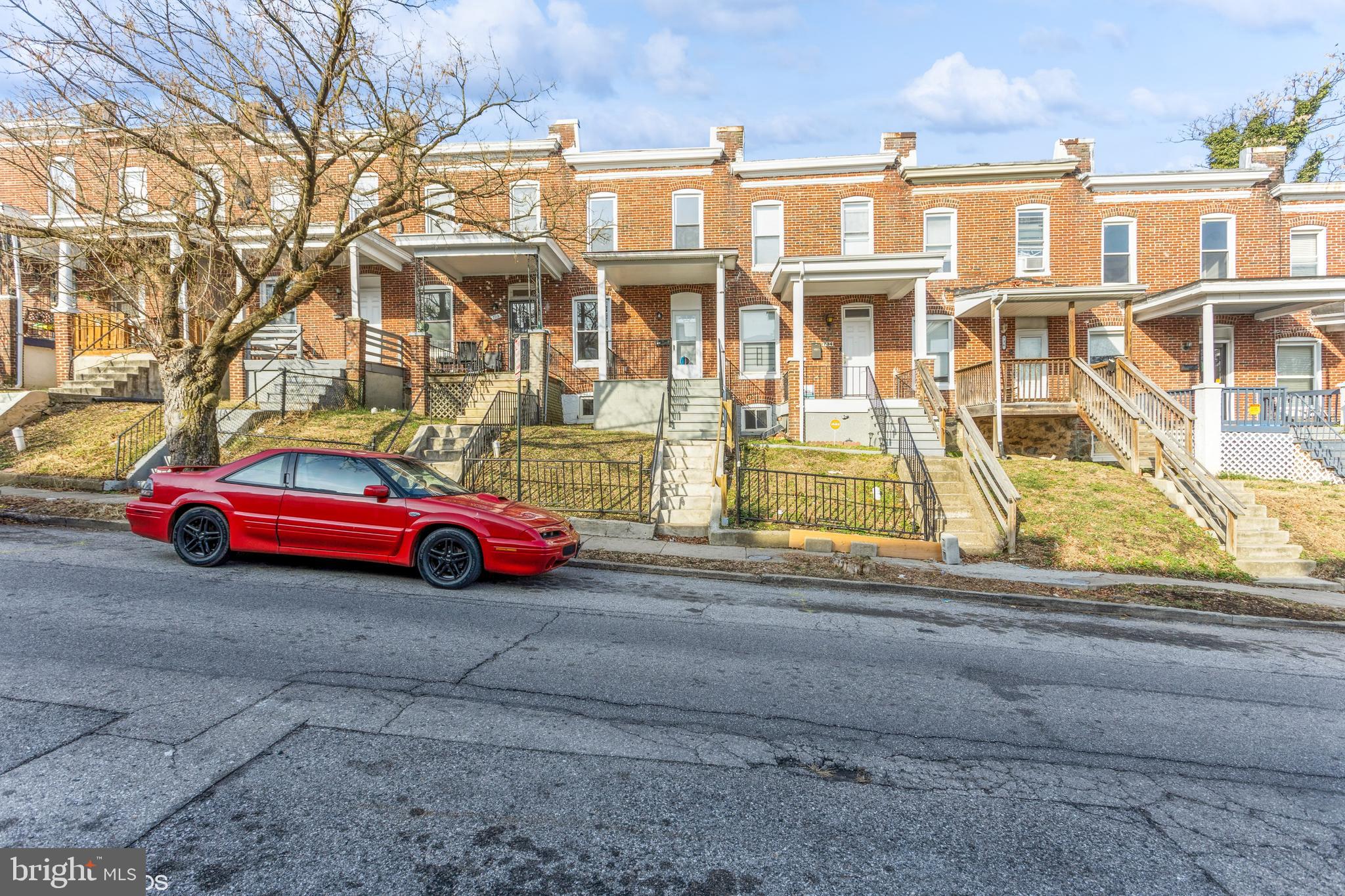732 DENISON STREET