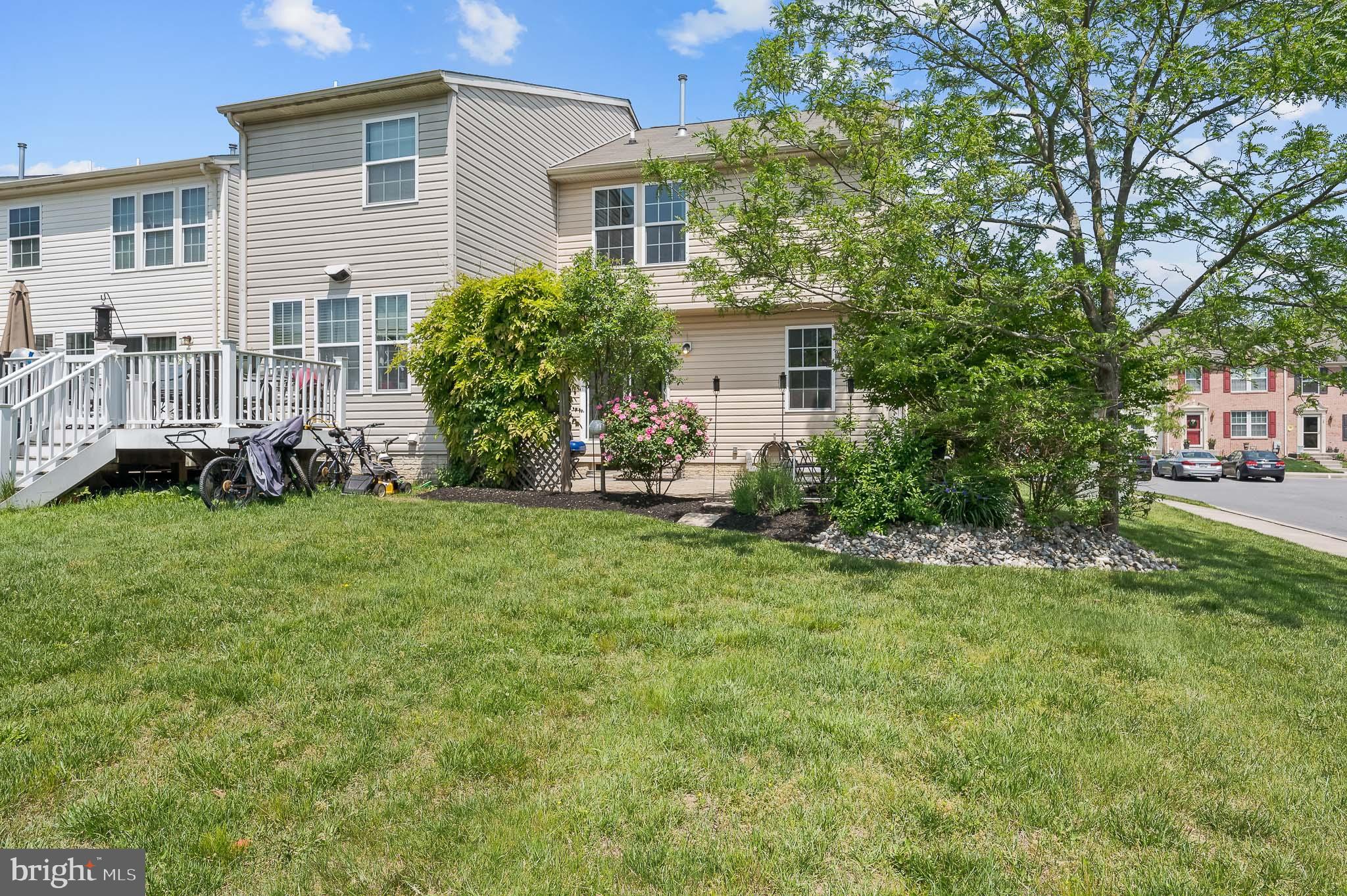 10 CORKTREE LANE