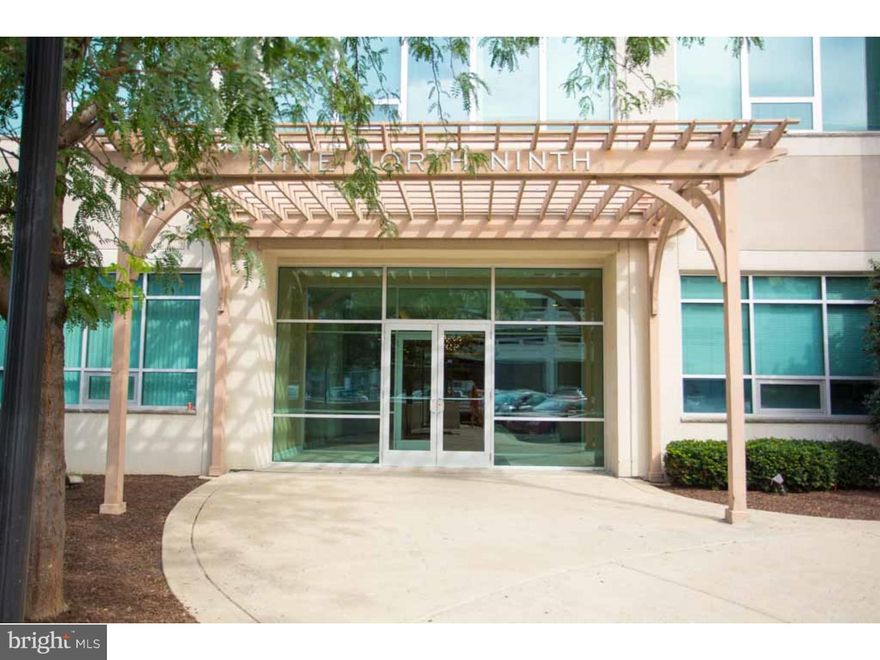 Just 1st month's rent and $500 security deposit to move-in!!! This splendidly renovated warehouse in Franklin Square offers unique apartment homes, abundant natural light, and spectacular views of the city. The Warehouse is located in a highly walkable area with access to all forms of public transportation. Amenities include secured entry and controlled building access, on-site parking (additional $250/month), full-size washer/dryer in each unit, and state-of-the-art fitness center.  Pictures are of a model unit in the building!