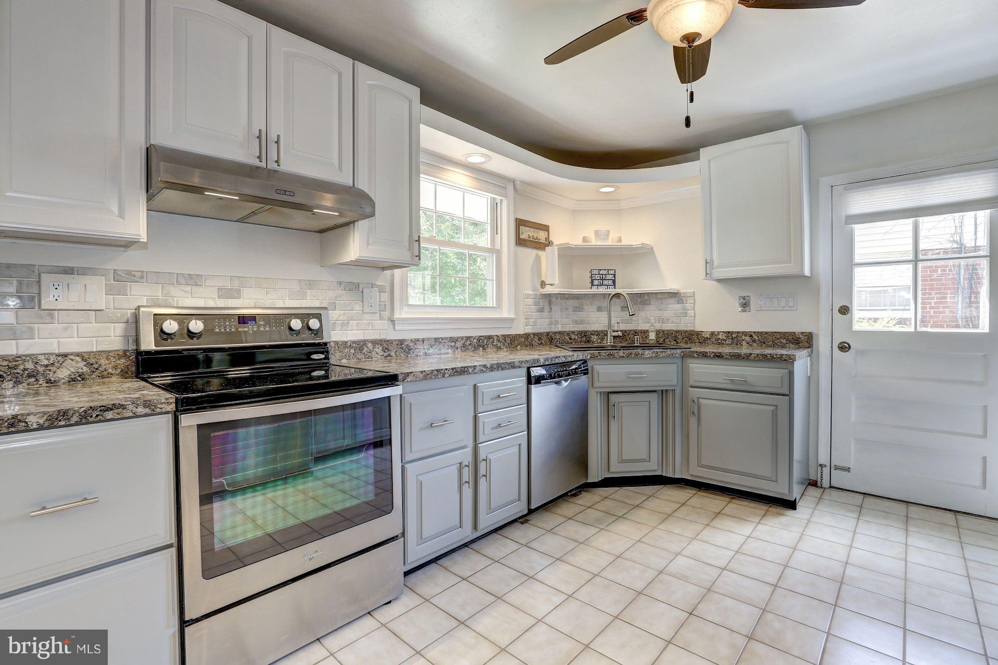 CALVERTON - Residential