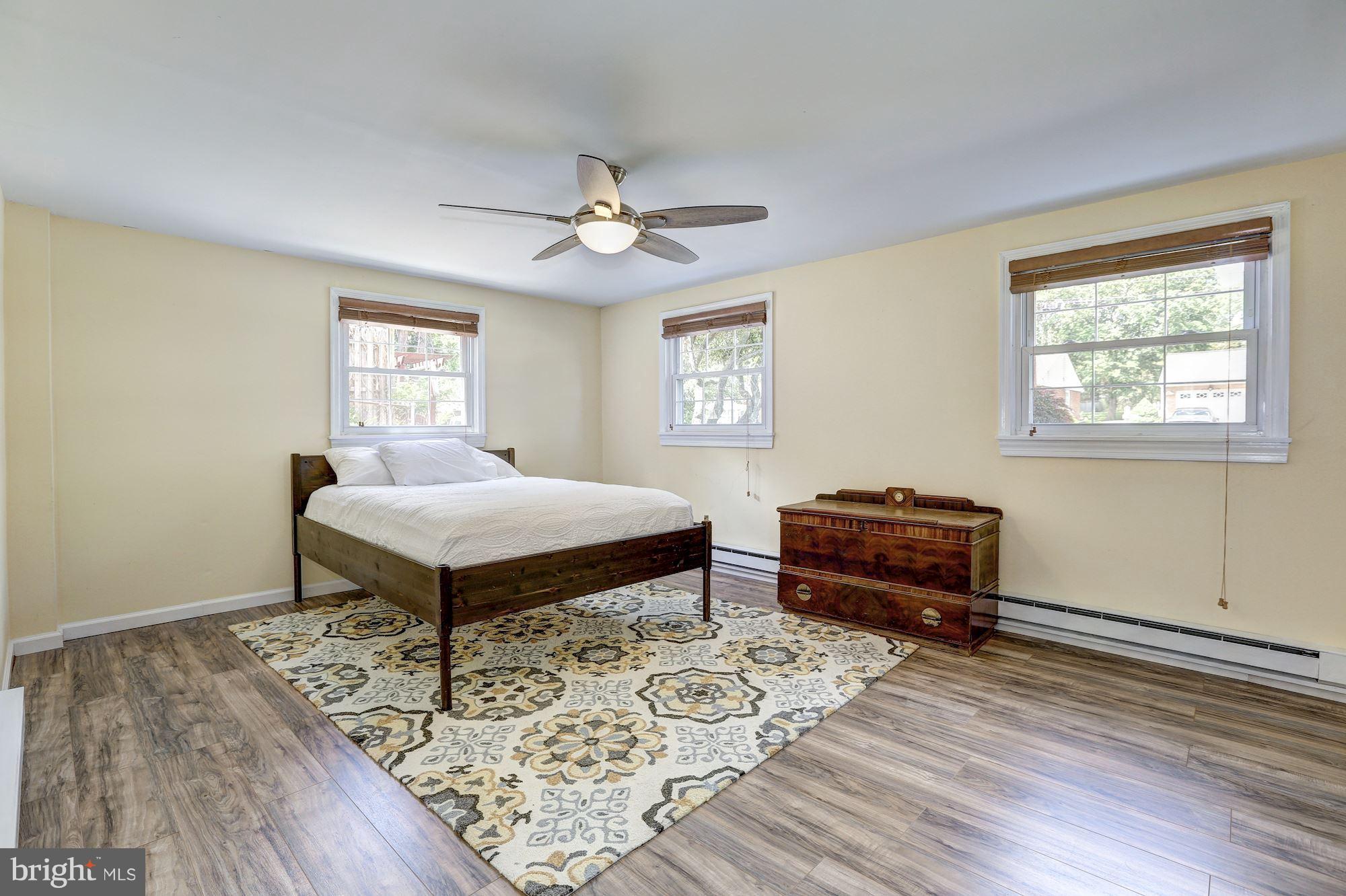 CALVERTON - Residential